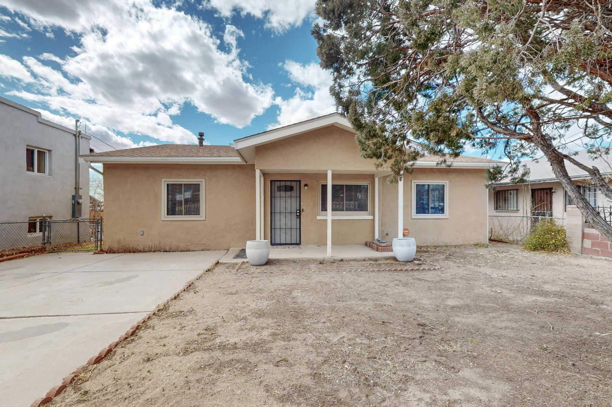 1505 Walter Street, Albuquerque NM 87102
