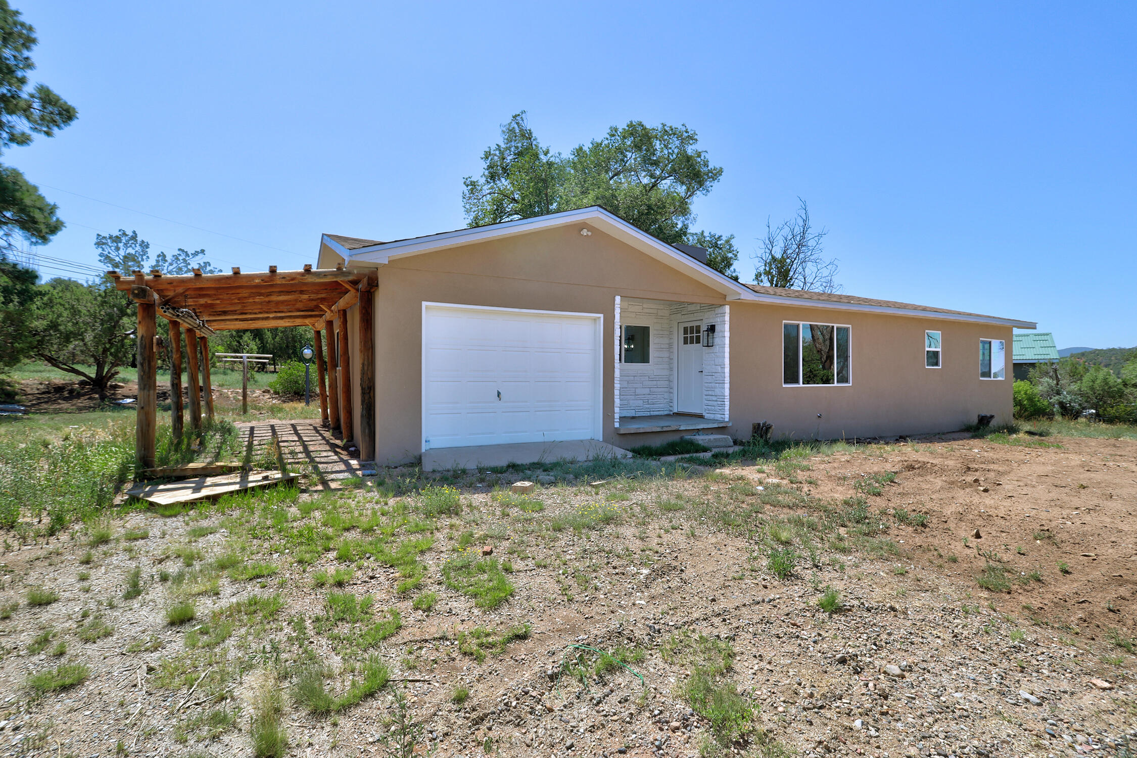 210 RINCON LOOP Road, Tijeras NM 87059