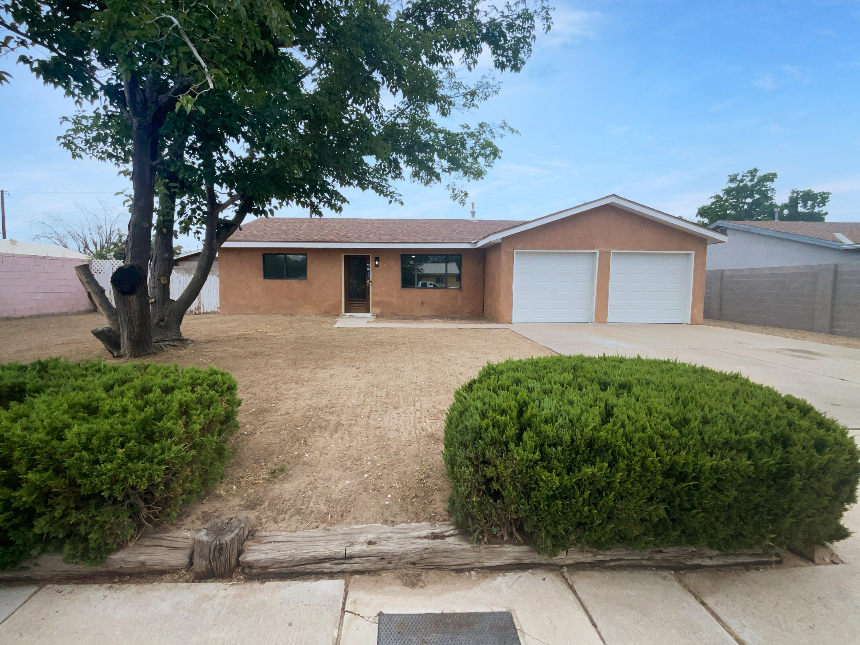 5009 IAN Avenue, Albuquerque NM 87120