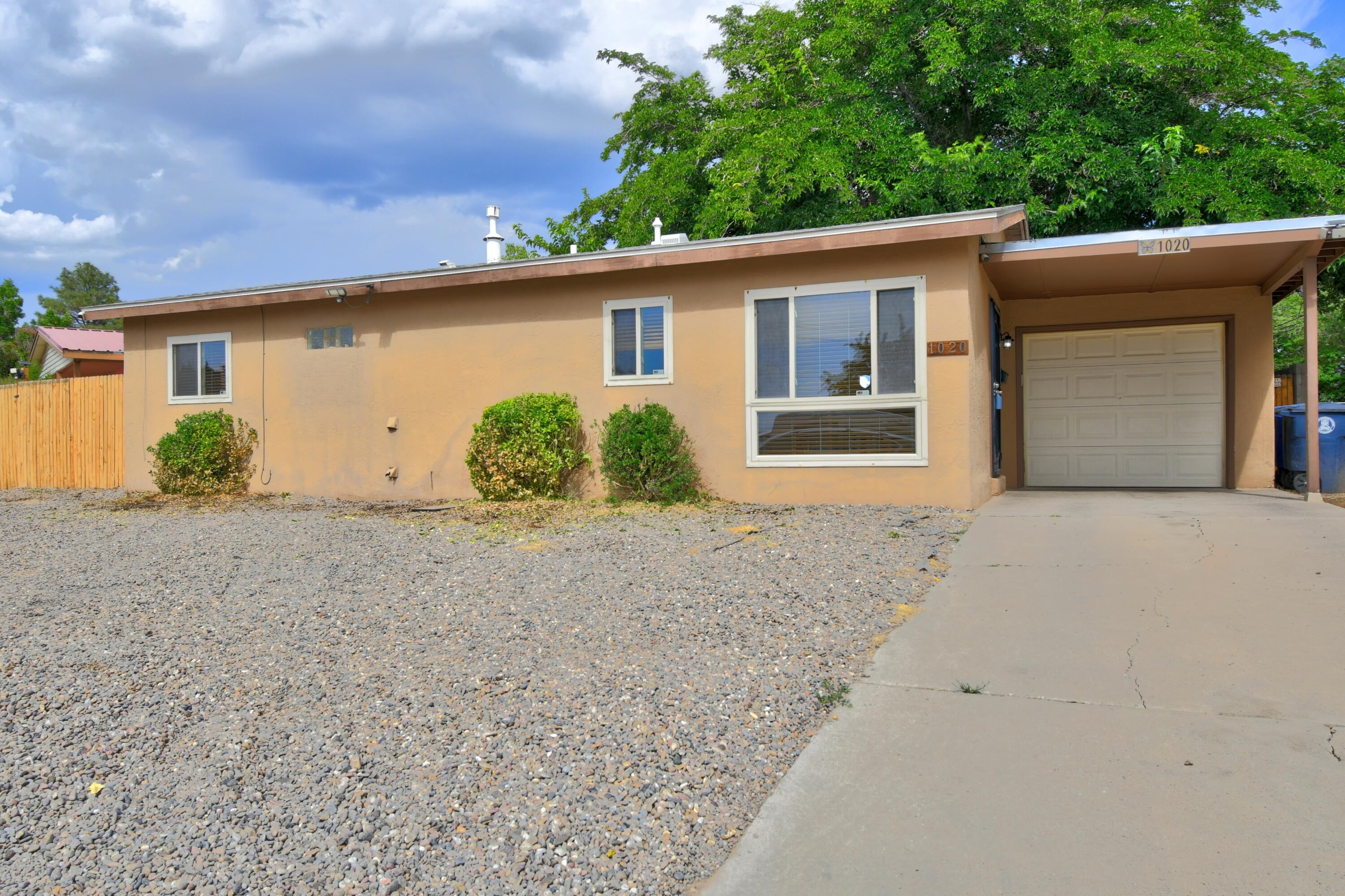 1020 BETTS Street, Albuquerque NM 87112