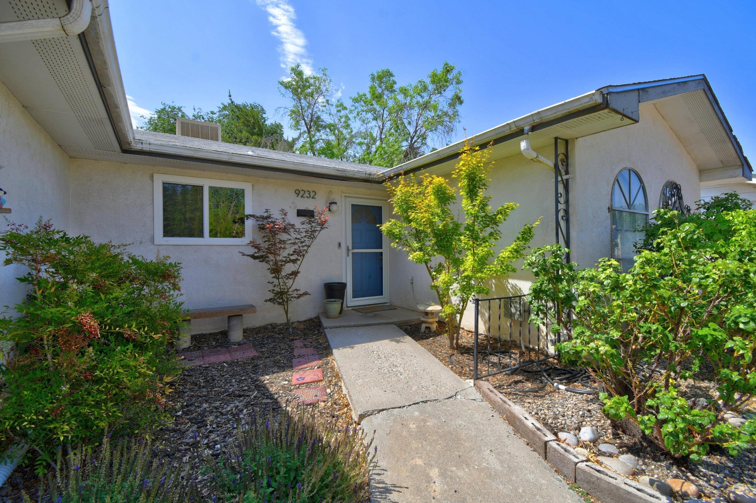 9232 HILTON Avenue, Albuquerque NM 87111