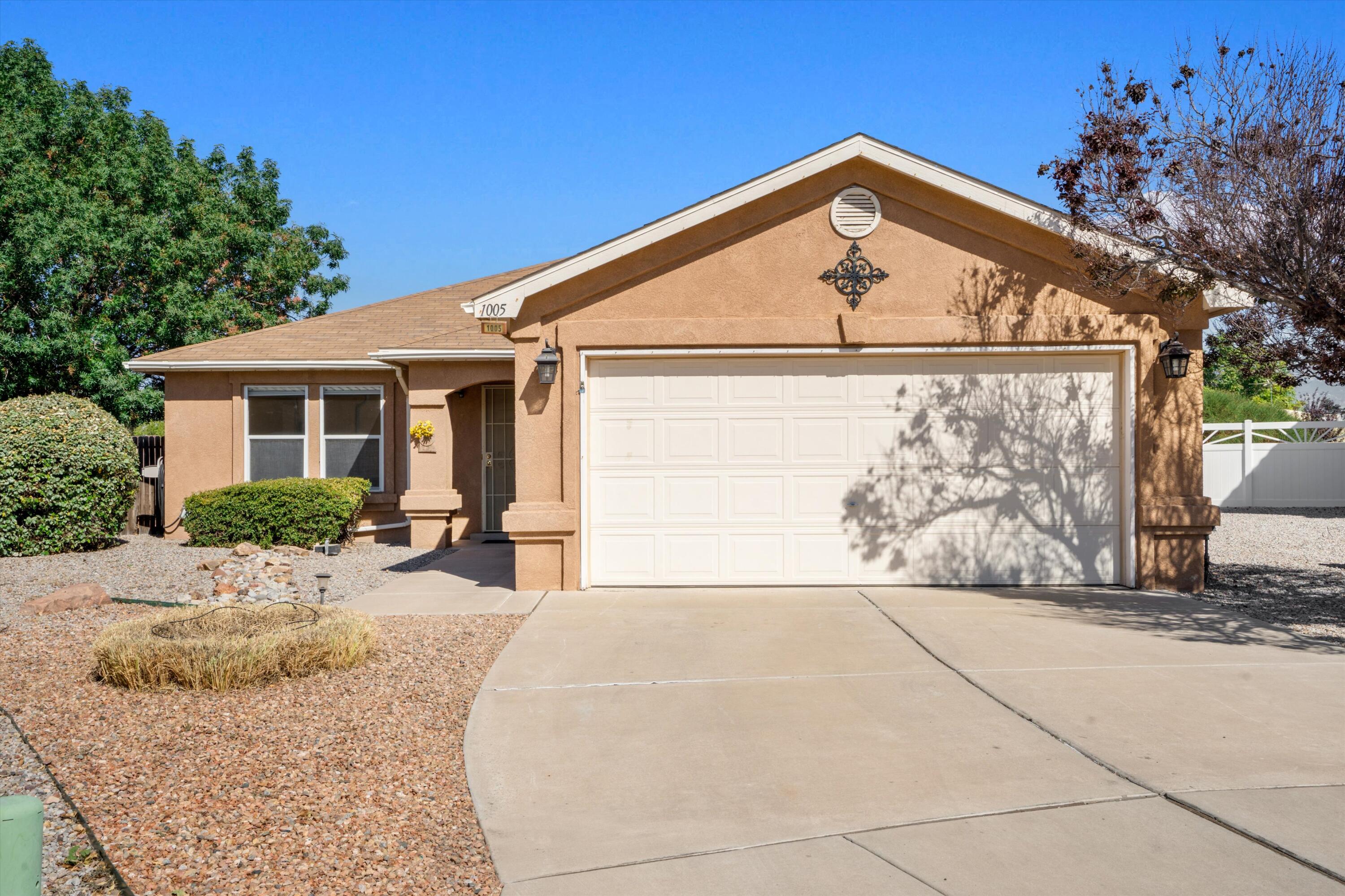 1005 LAS GOLONDRINAS Court, Albuquerque NM 87107