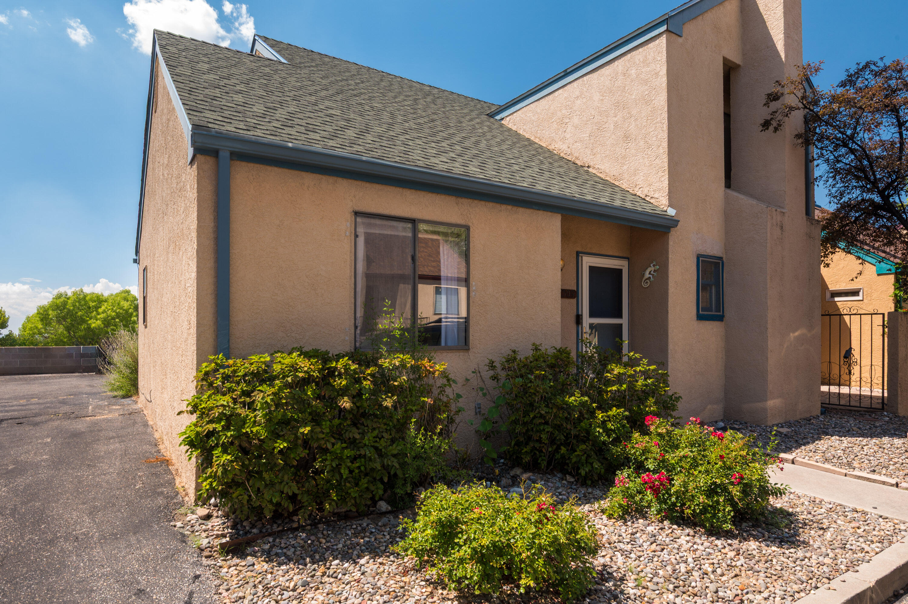 1509 GEORGENE Drive, Albuquerque NM 87112