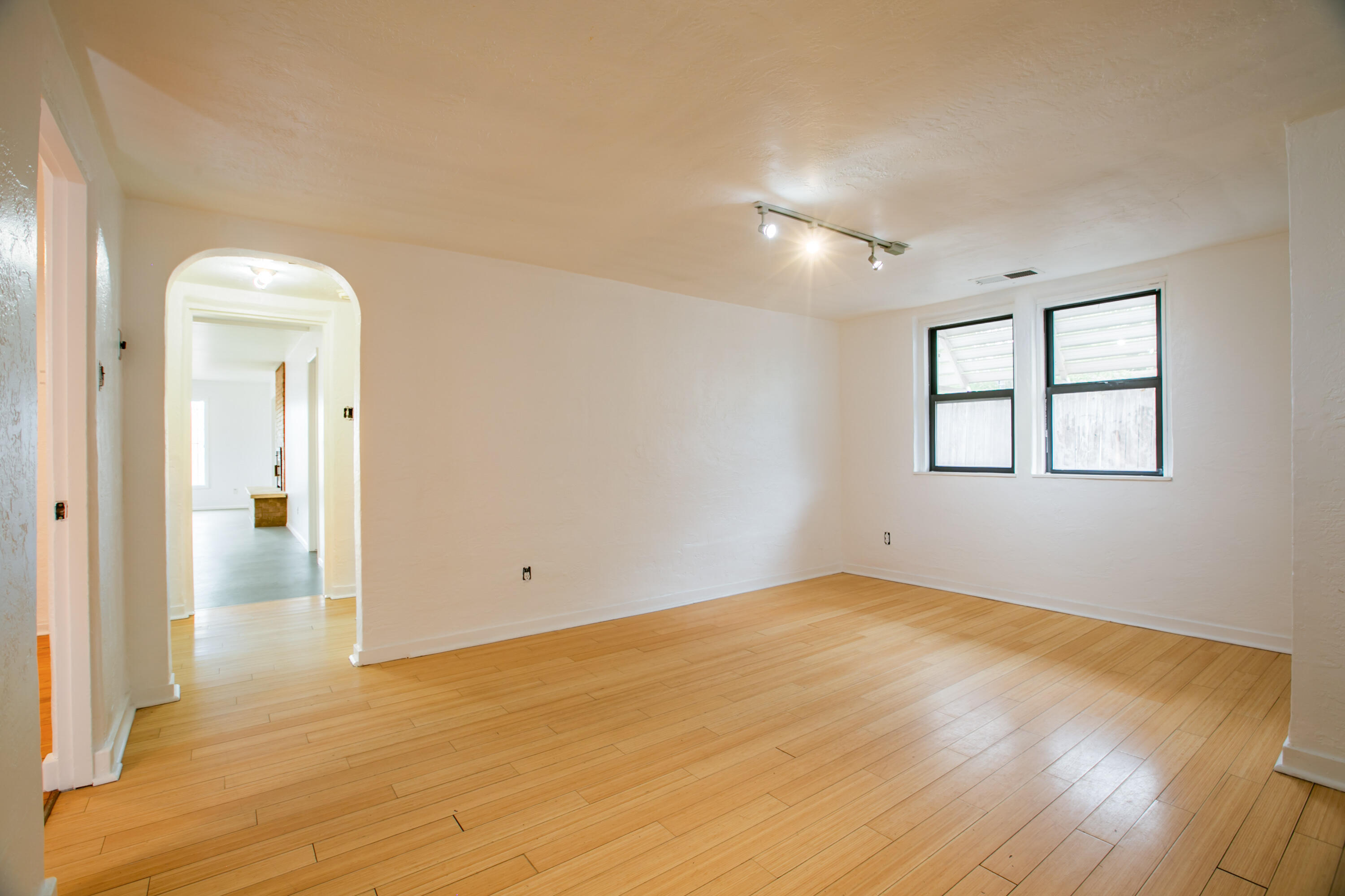 229 Mescalero Road, Albuquerque NM 87107