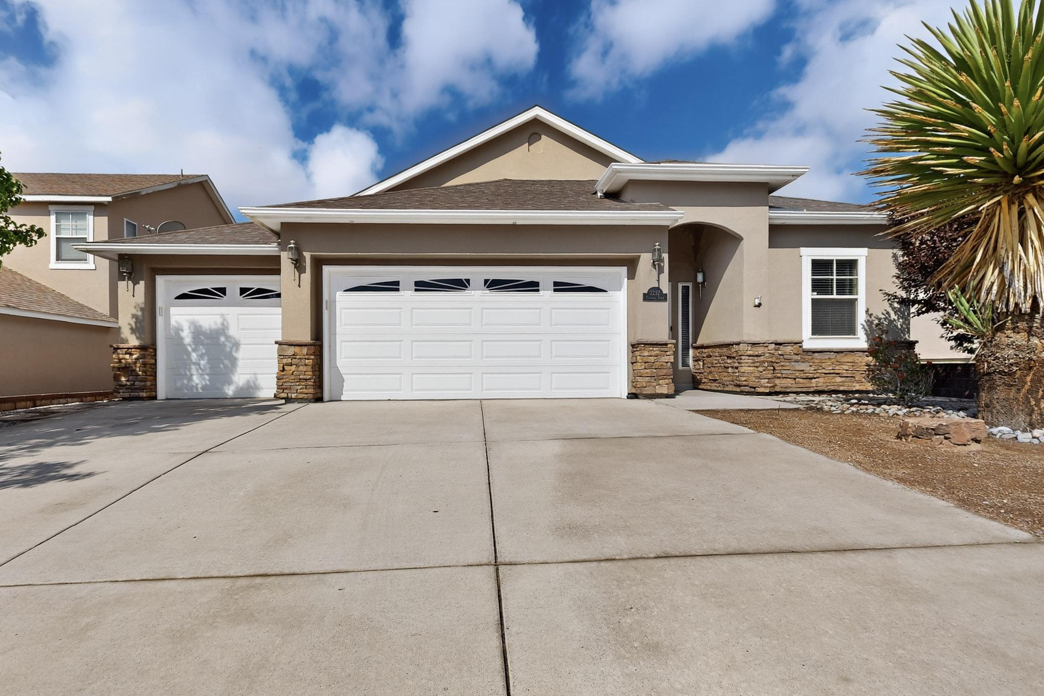 2232 PALENQUE Drive, Rio Rancho NM 87124