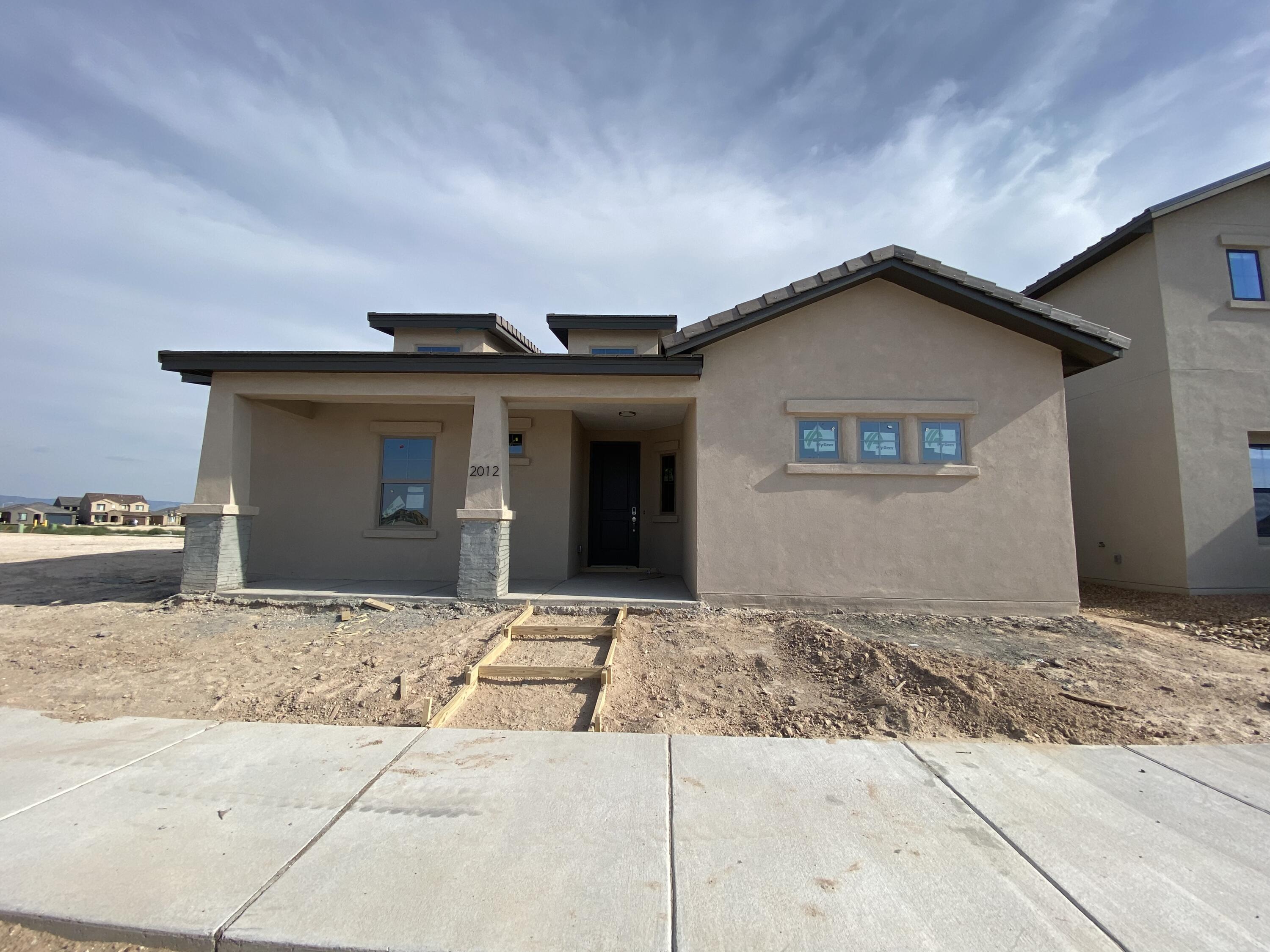 2012 Dekooning Avenue, Albuquerque NM 87106
