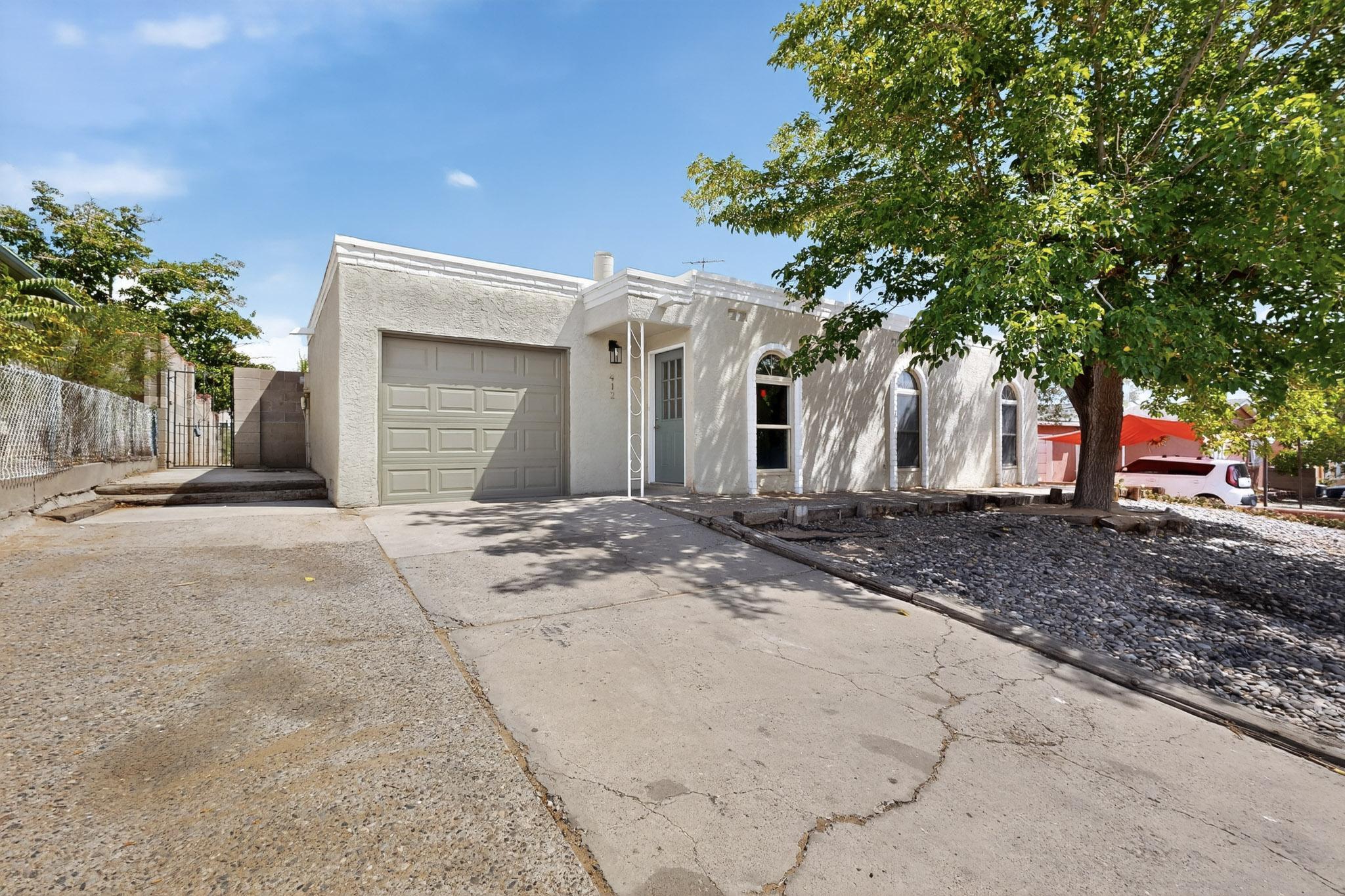 412 SESAME Street, Albuquerque NM 87121