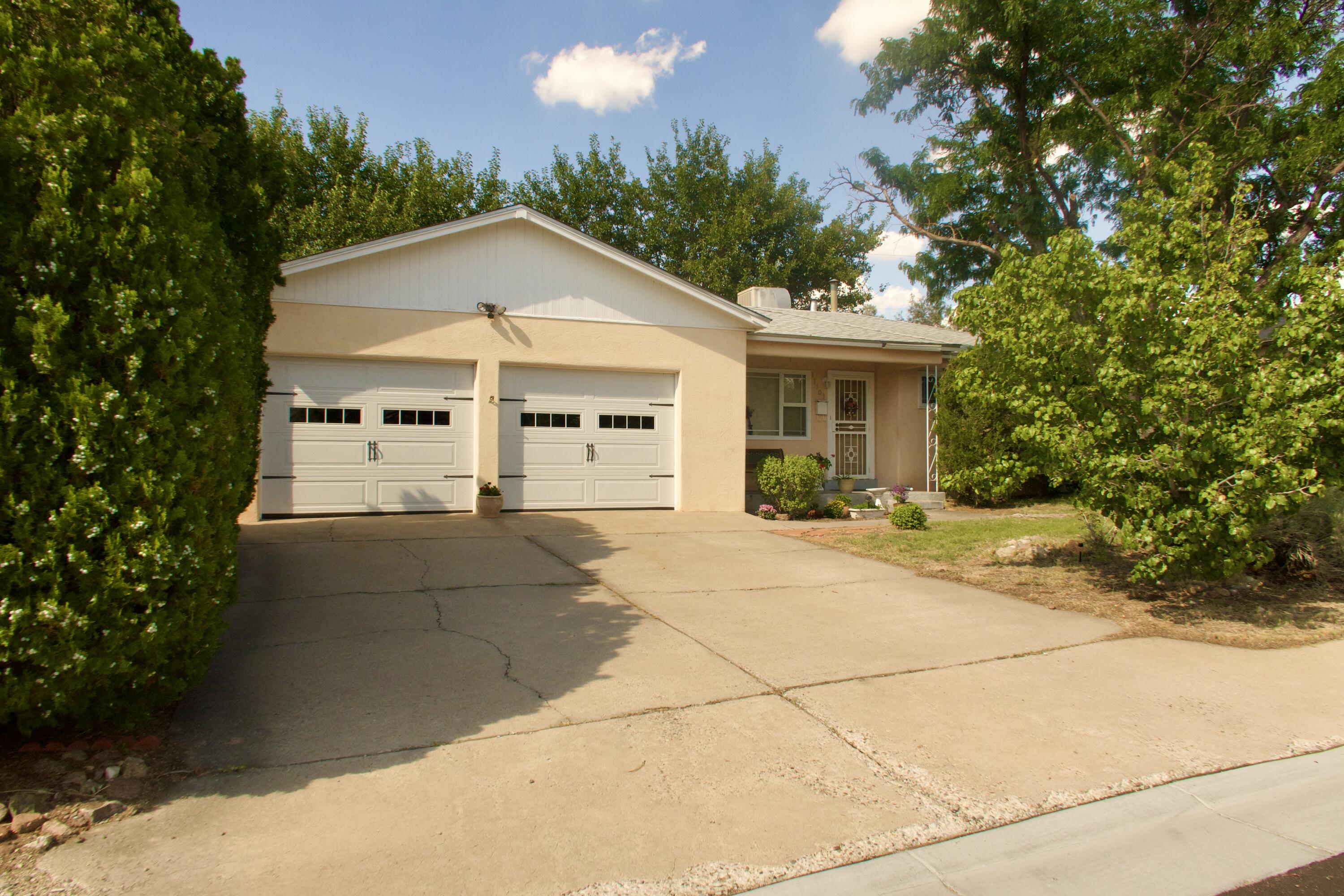 11101 Elvin Avenue, Albuquerque NM 87112
