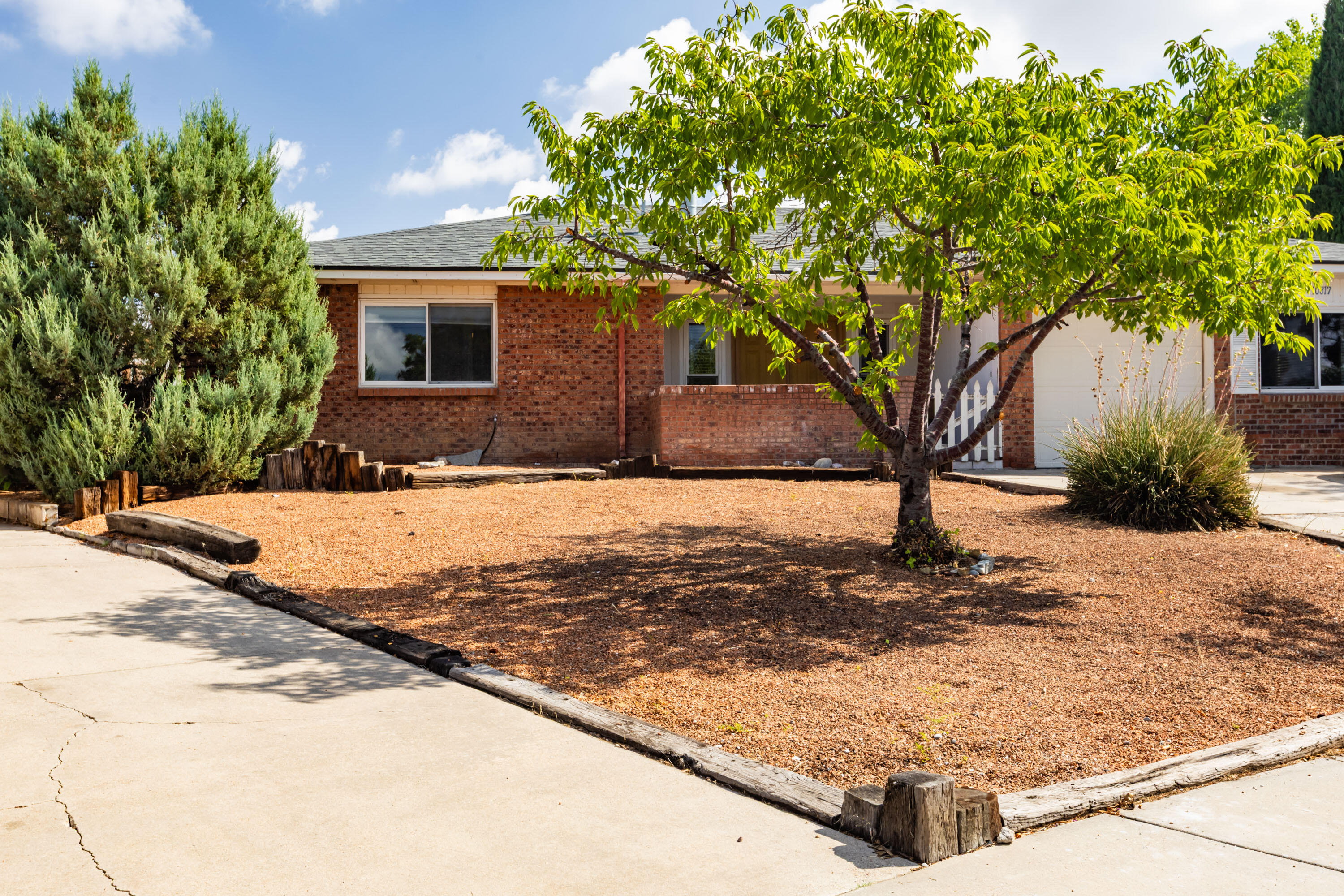 10817 LOWE Street, Albuquerque NM 87111