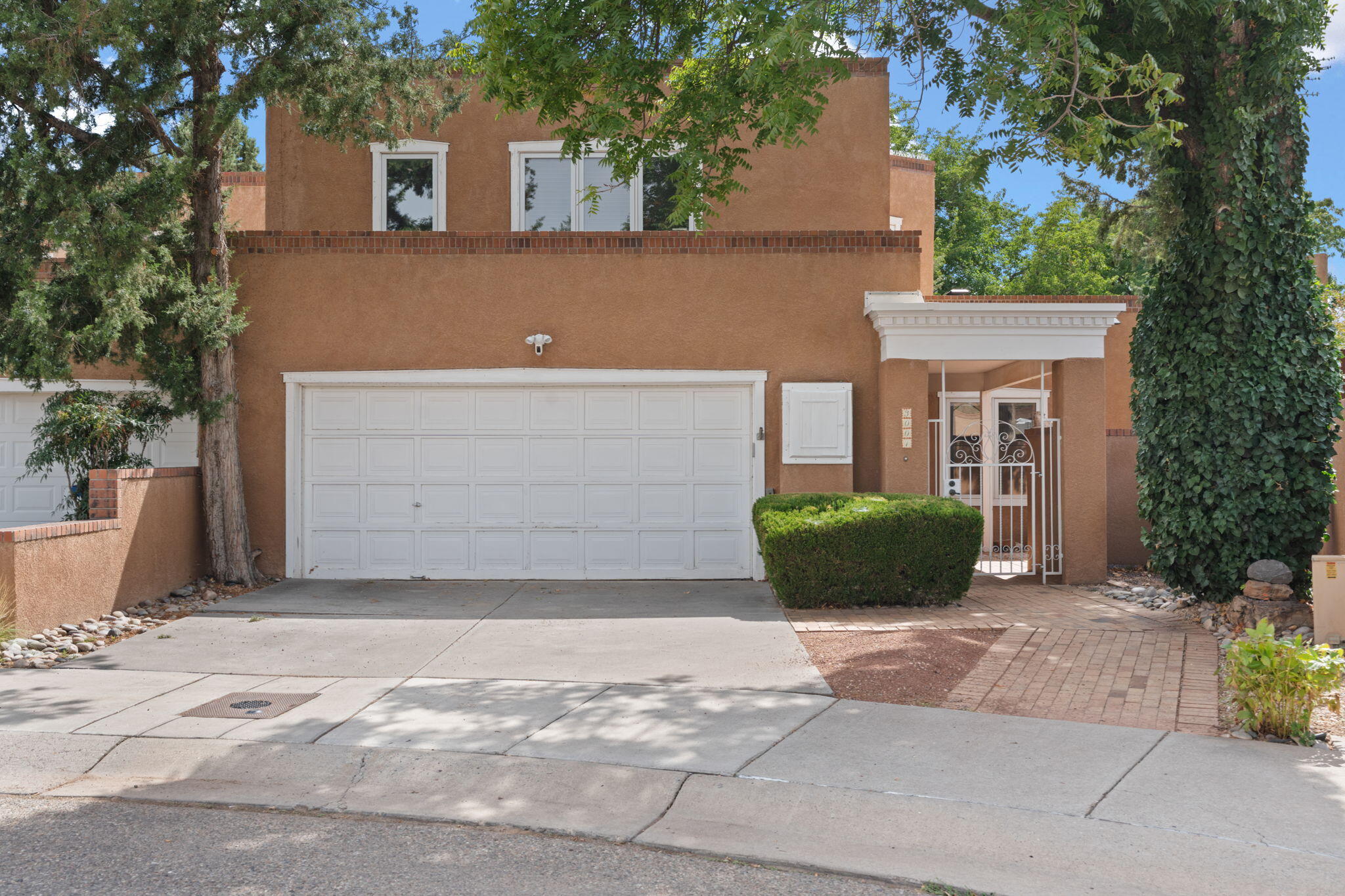 3001 COLONNADE Court, Albuquerque NM 87107