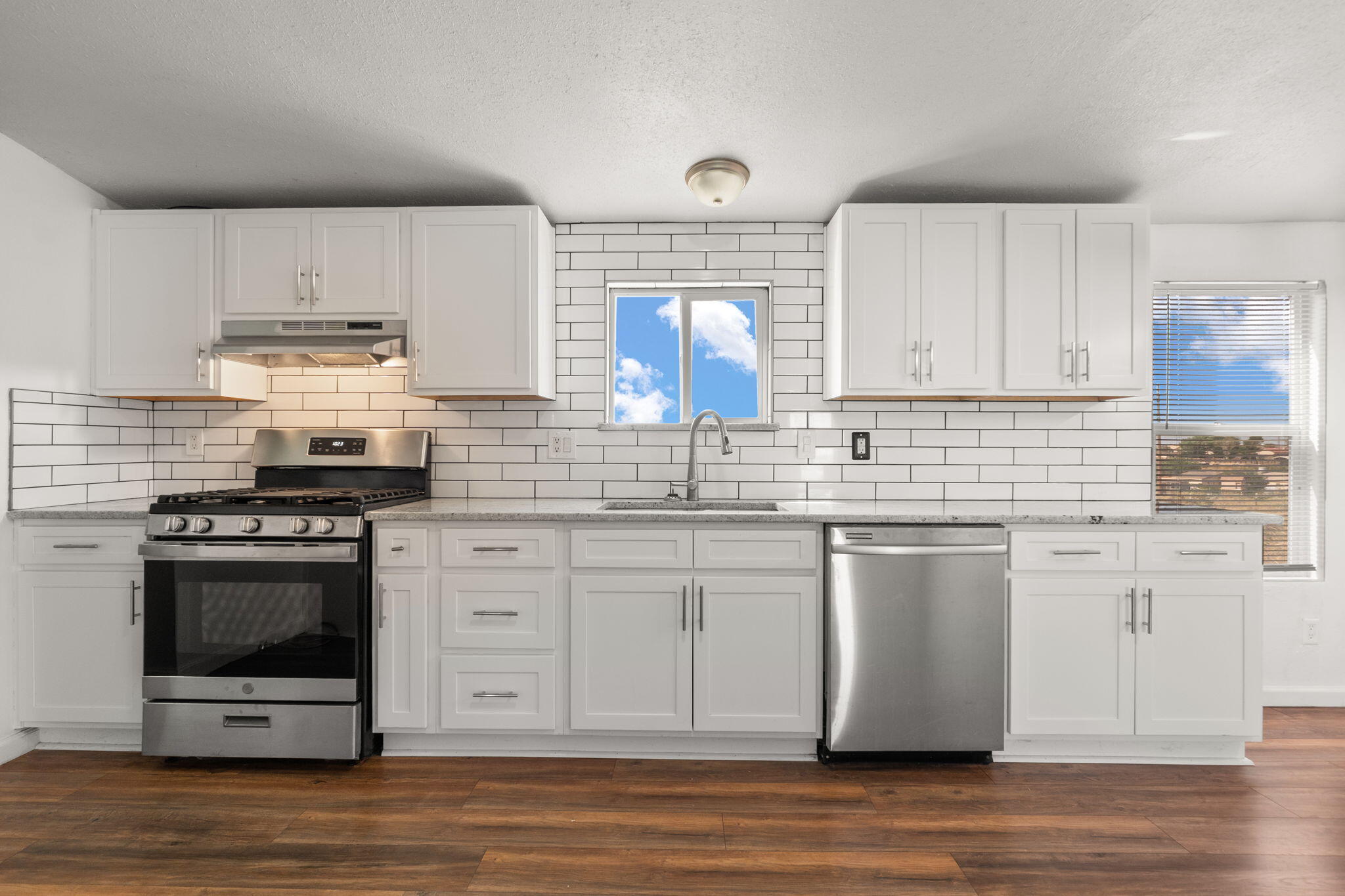 406 12TH Avenue, Rio Rancho NM 87124