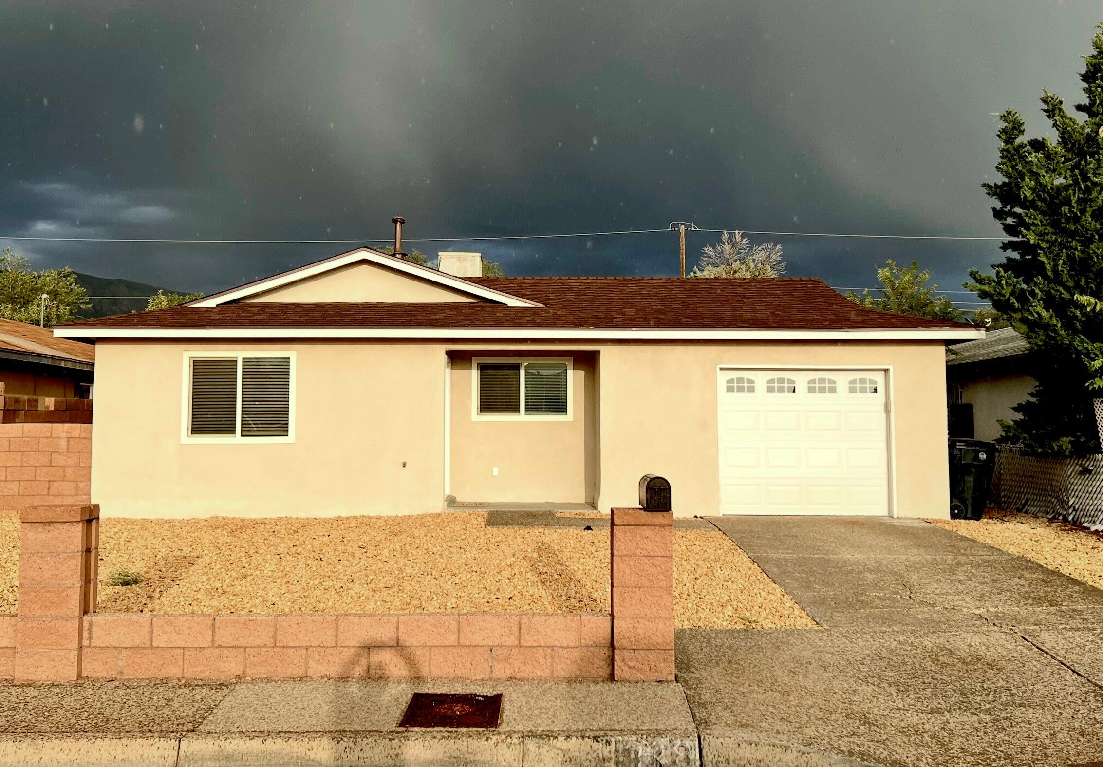 328 Maxine Street, Albuquerque NM 87112