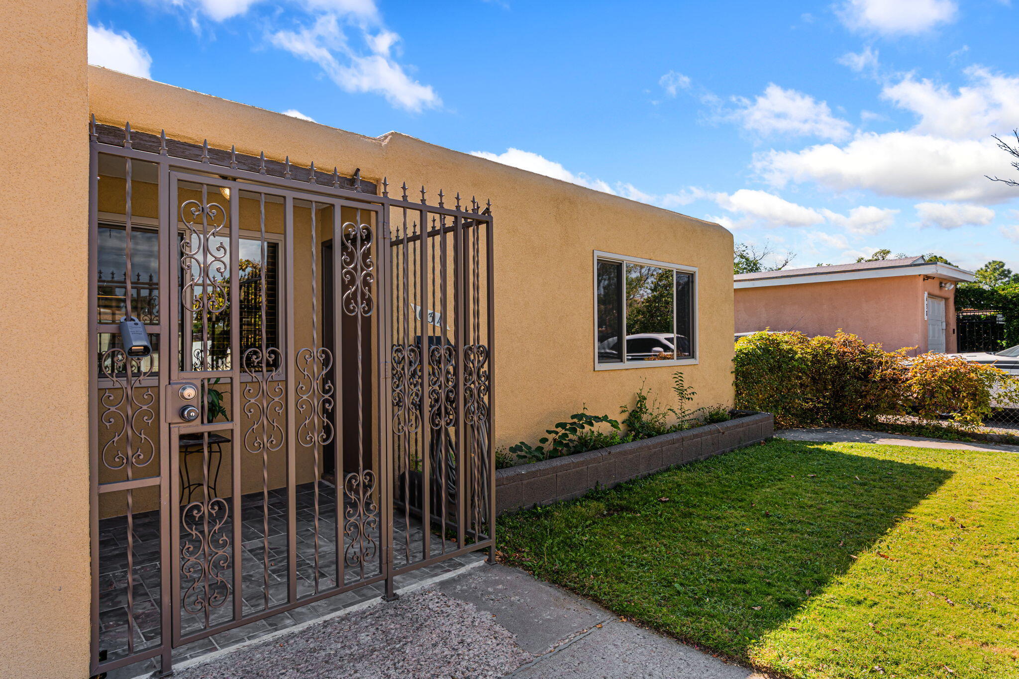 634 GENE Avenue, Albuquerque NM 87107