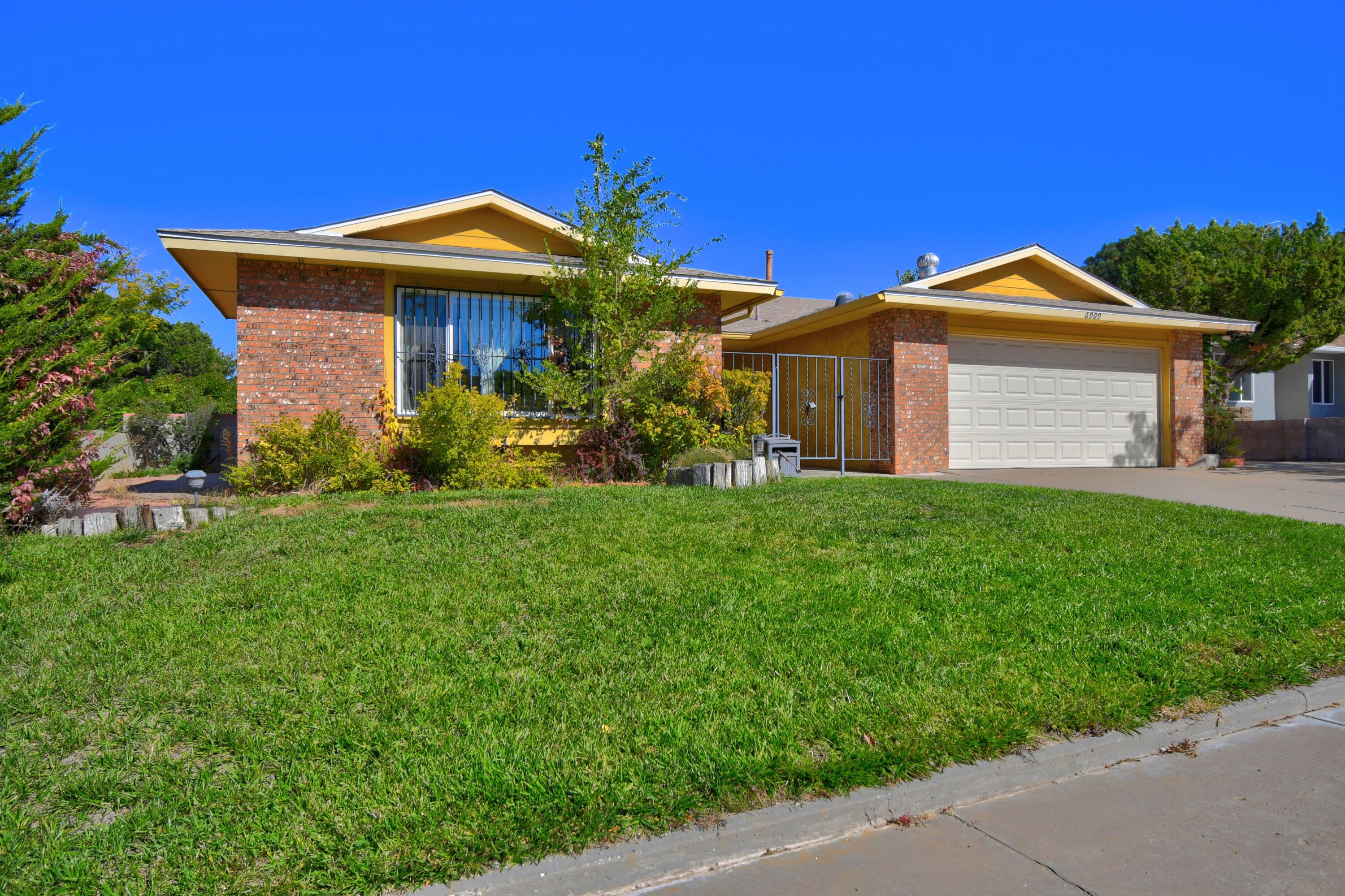 6909 Welton Drive, Albuquerque NM 87109