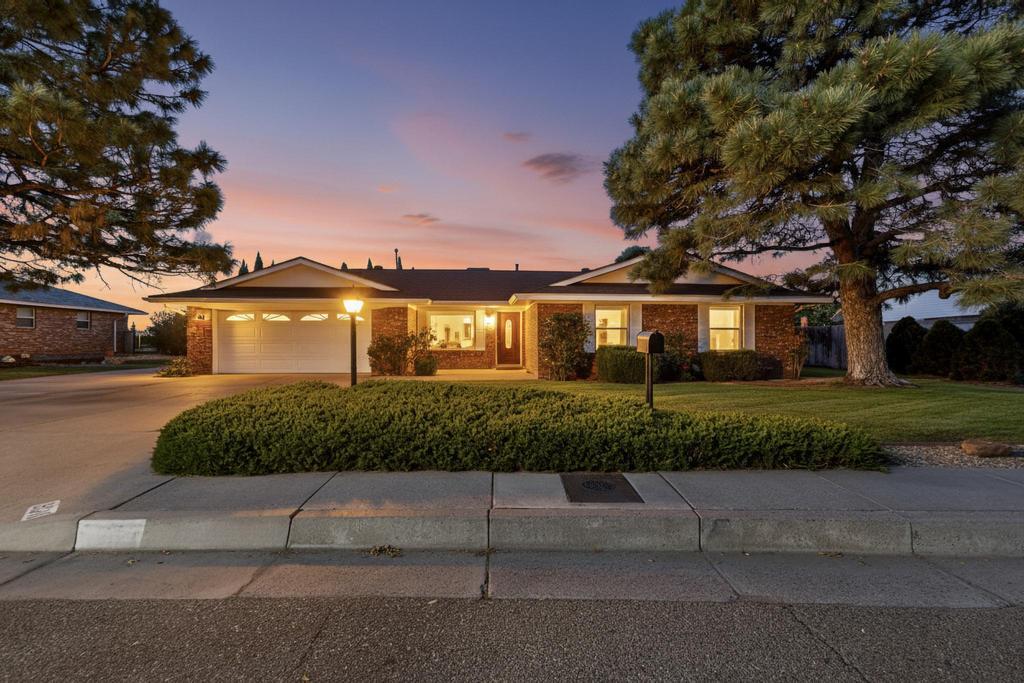3041 Casa Del Norte Drive, Albuquerque NM 87111