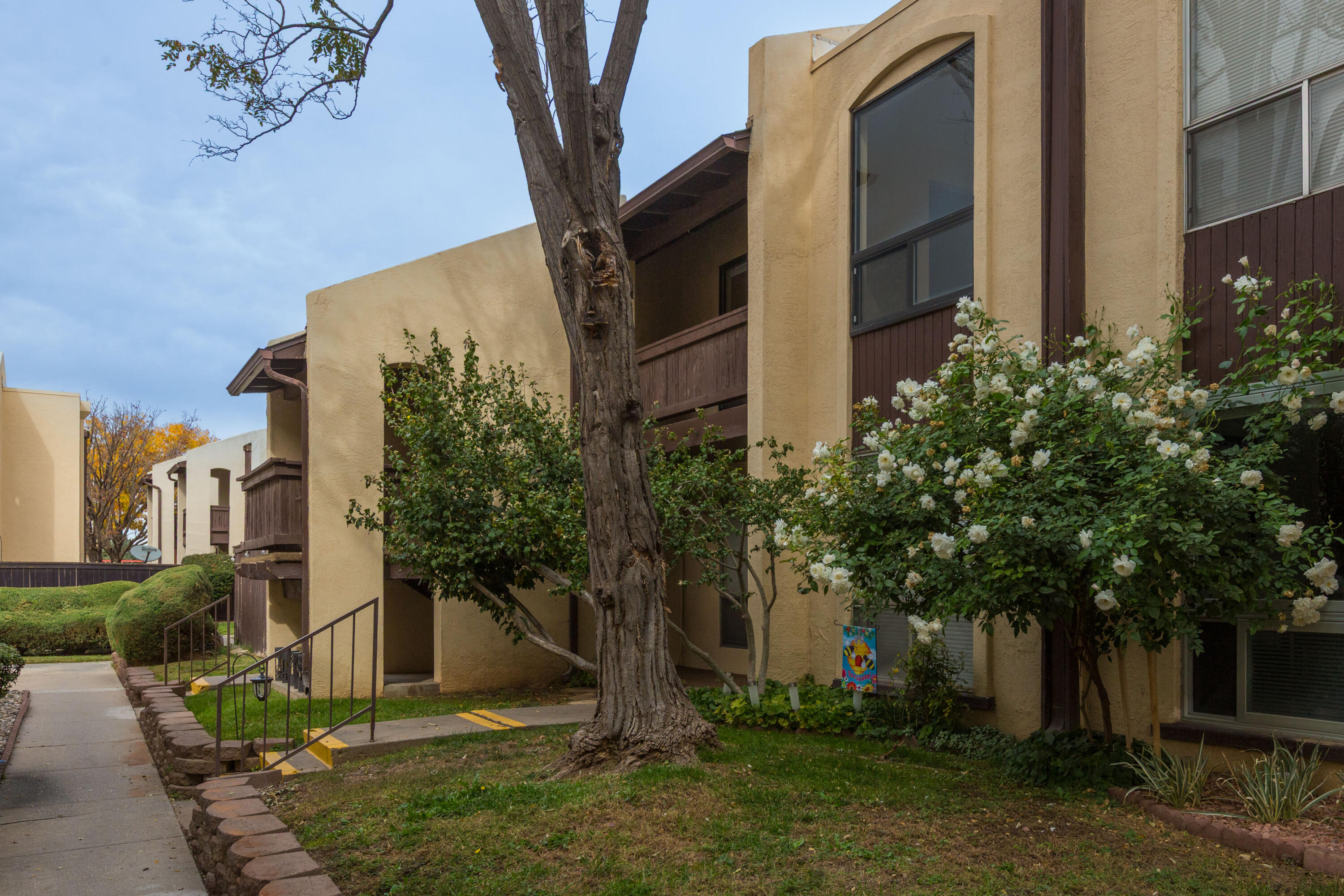 1601 Pennsylvania Street Unit H-06, Albuquerque NM 87110