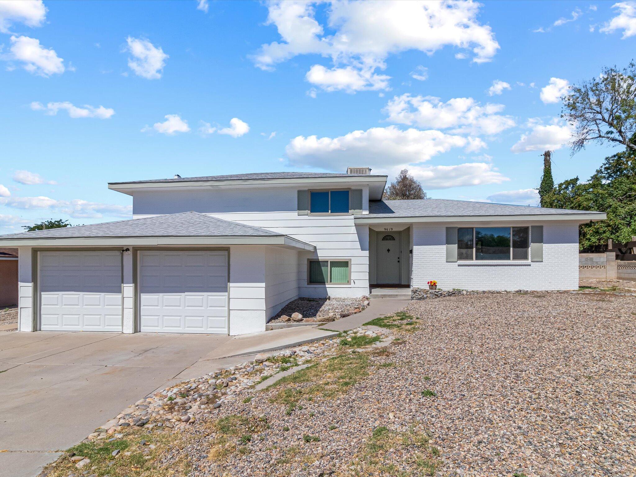 9619 LAGRIMA DE ORO Road, Albuquerque NM 87111