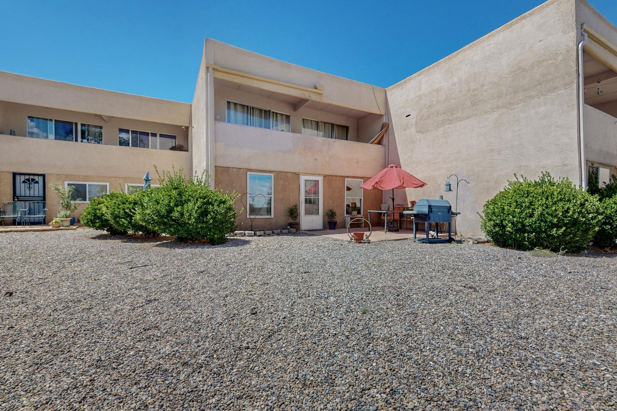 4703 COUNTRY CLUB Lane Unit H3, Albuquerque NM 87114