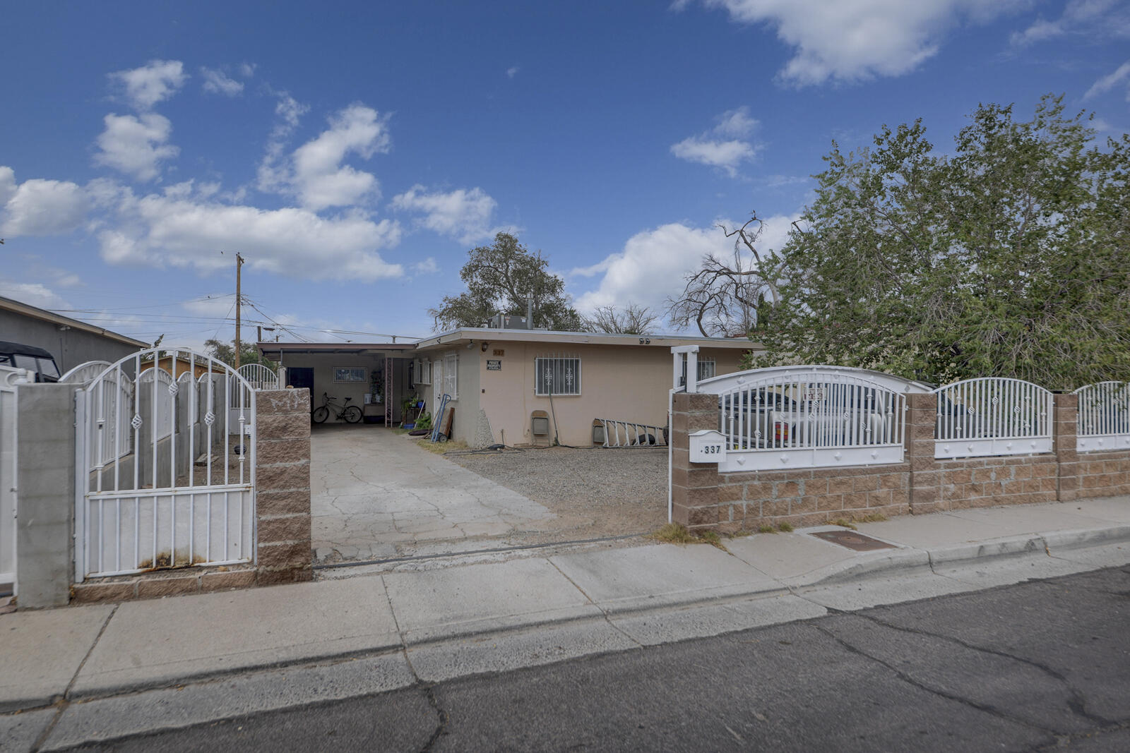 337 RHODE ISLAND Street, Albuquerque NM 87108