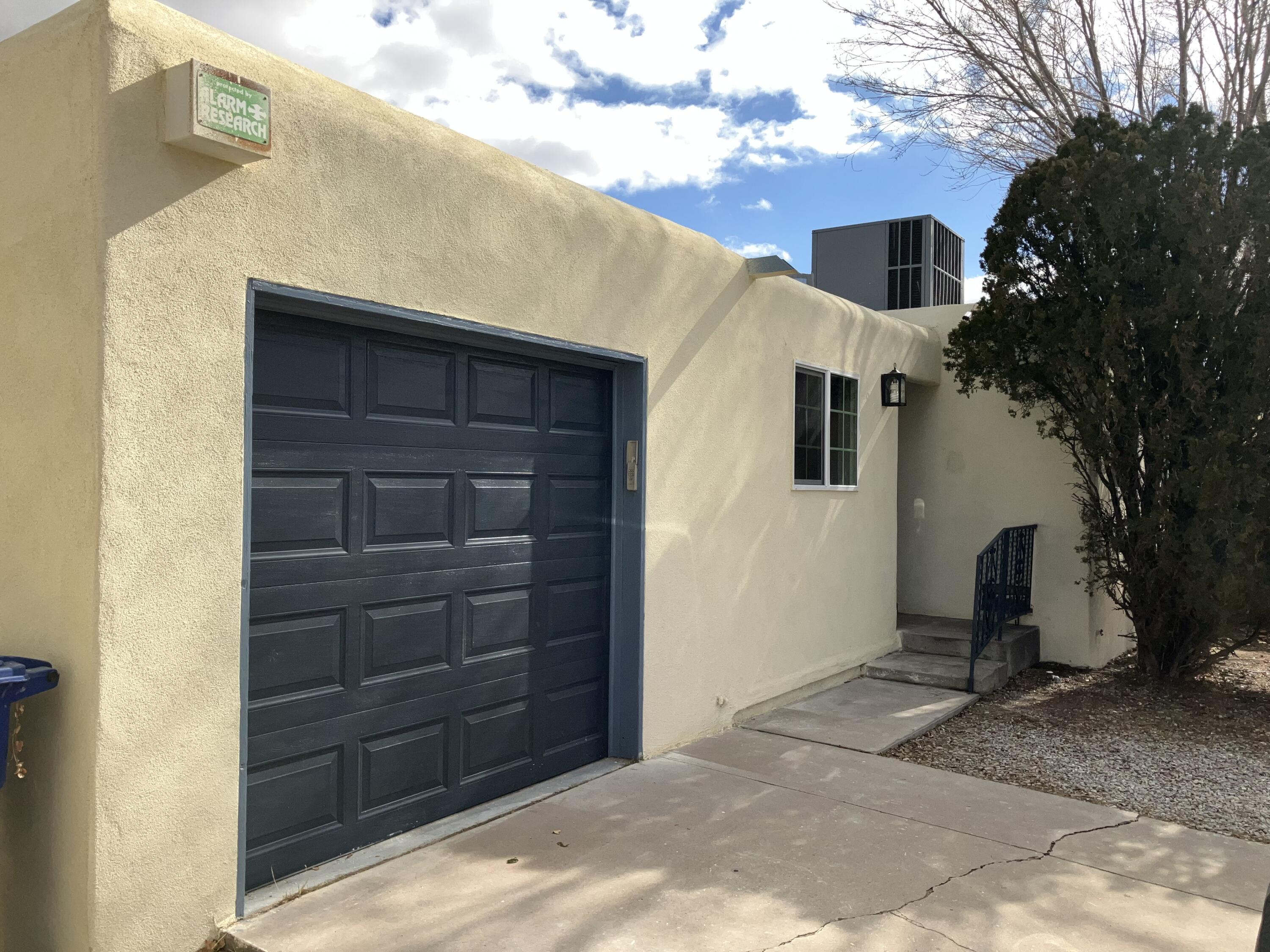 724 WASHINGTON Street, Albuquerque NM 87110