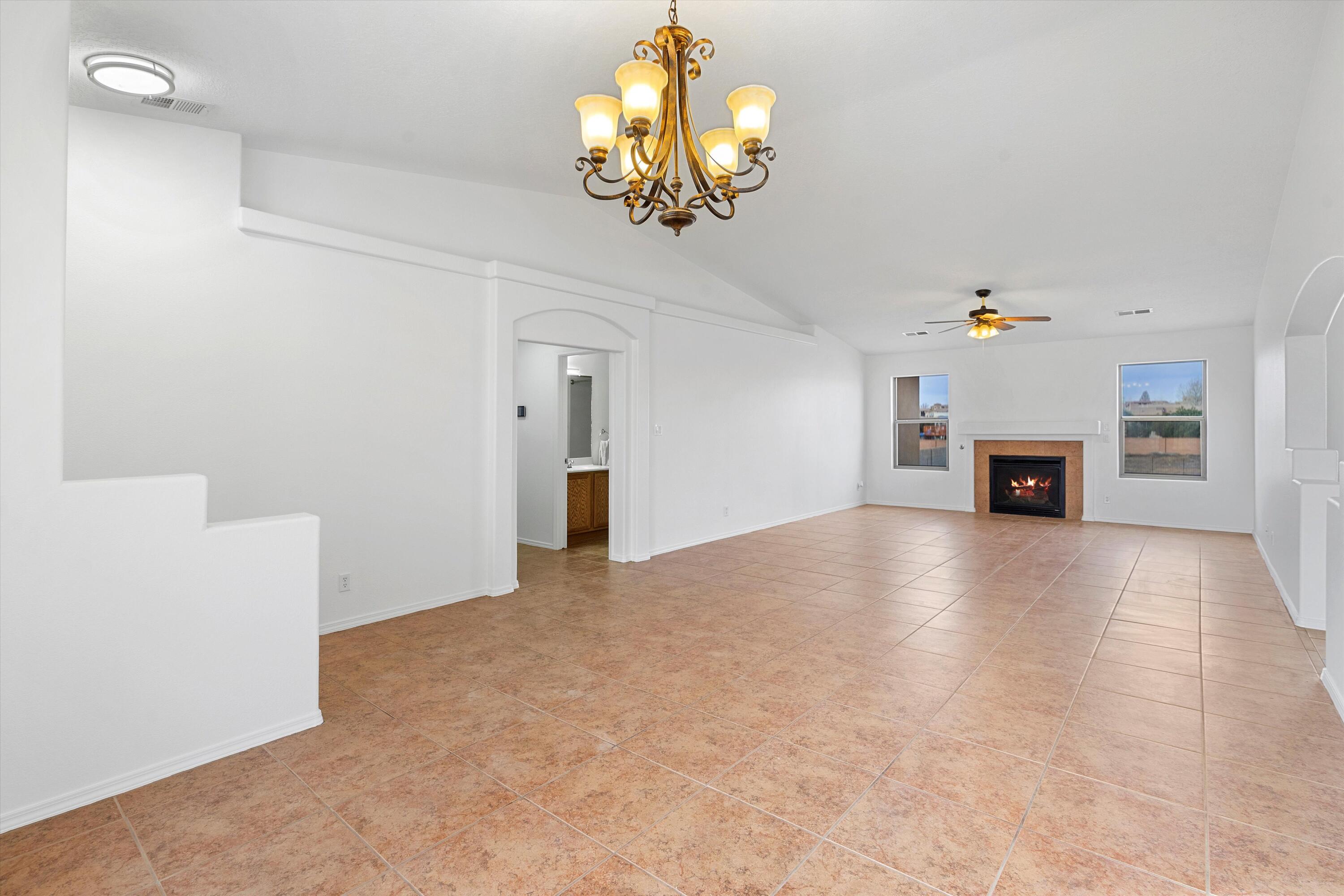 725 6TH Street, Rio Rancho NM 87124