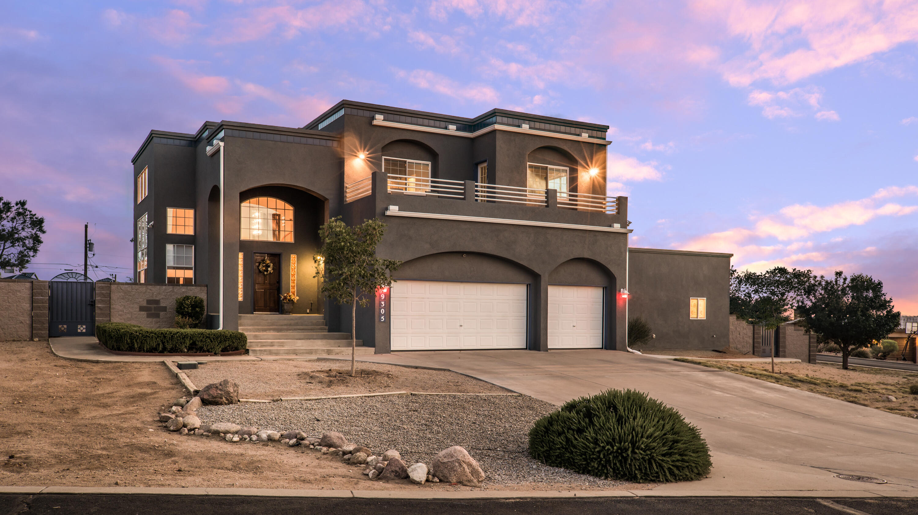 9305 OAKLAND Avenue, Albuquerque NM 87122