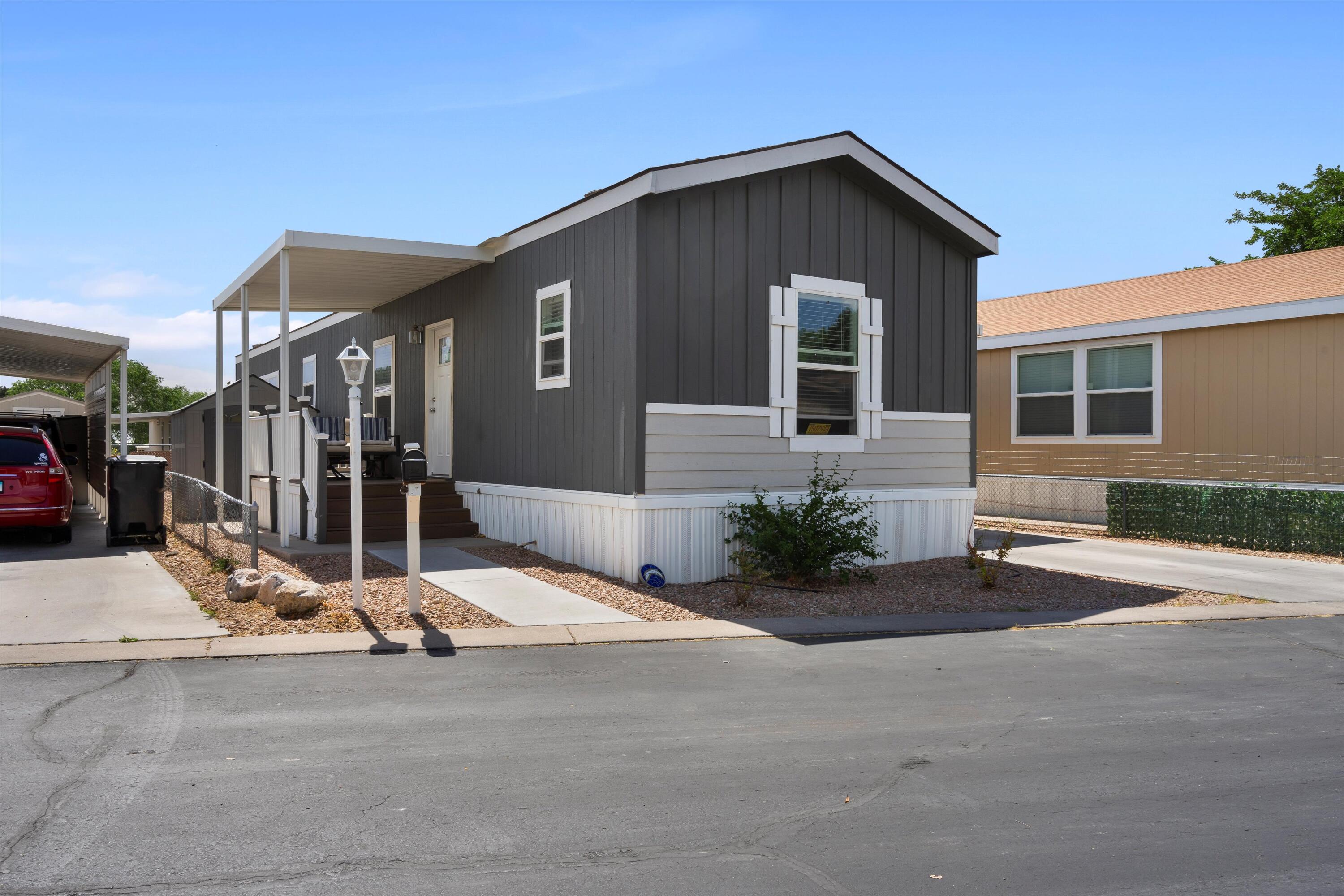 625 Fox Lane, Albuquerque NM 87123