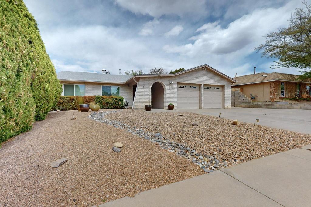 6921 CHRISTY Avenue, Albuquerque NM 87109
