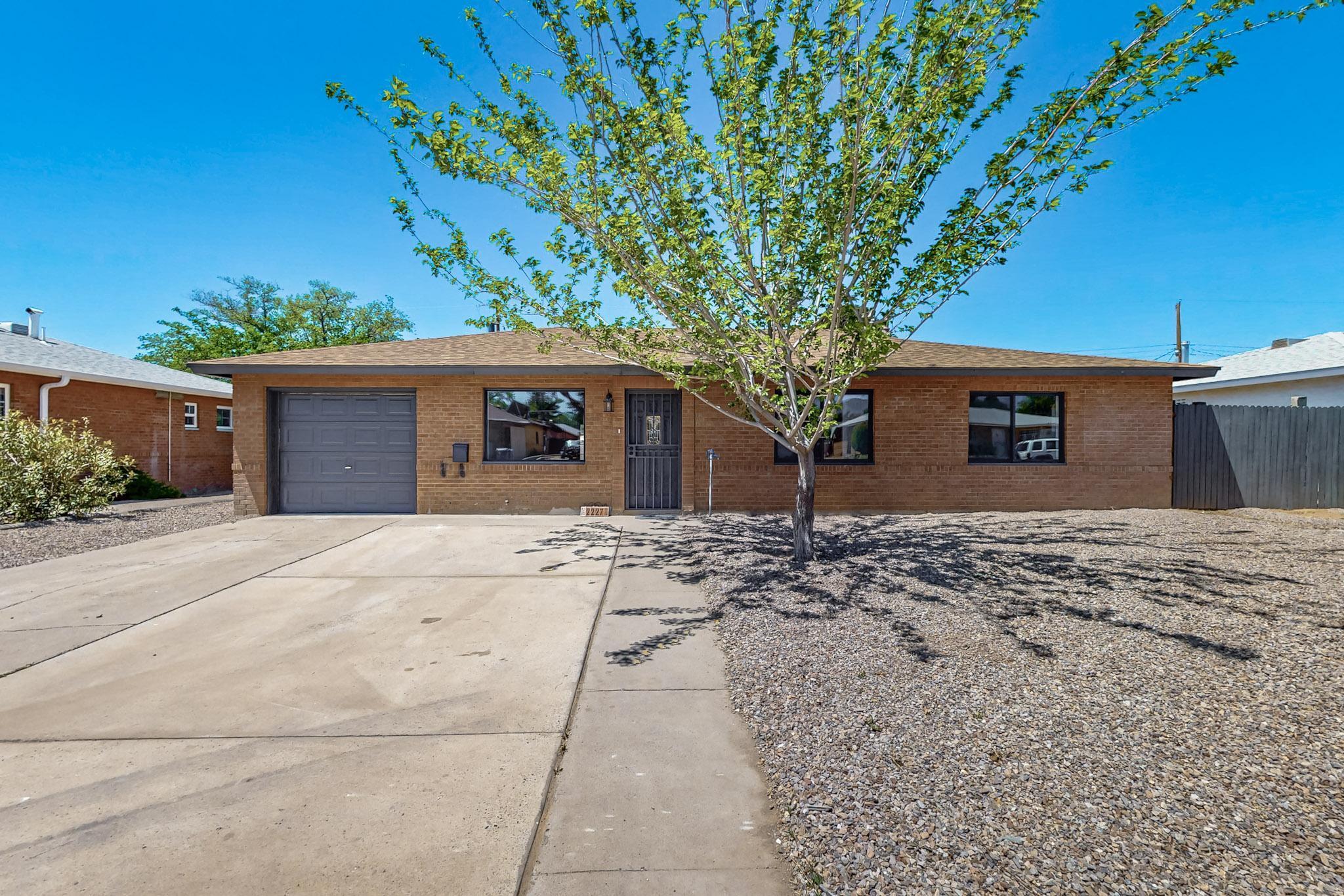 2227 INEZ Drive, Albuquerque NM 87110
