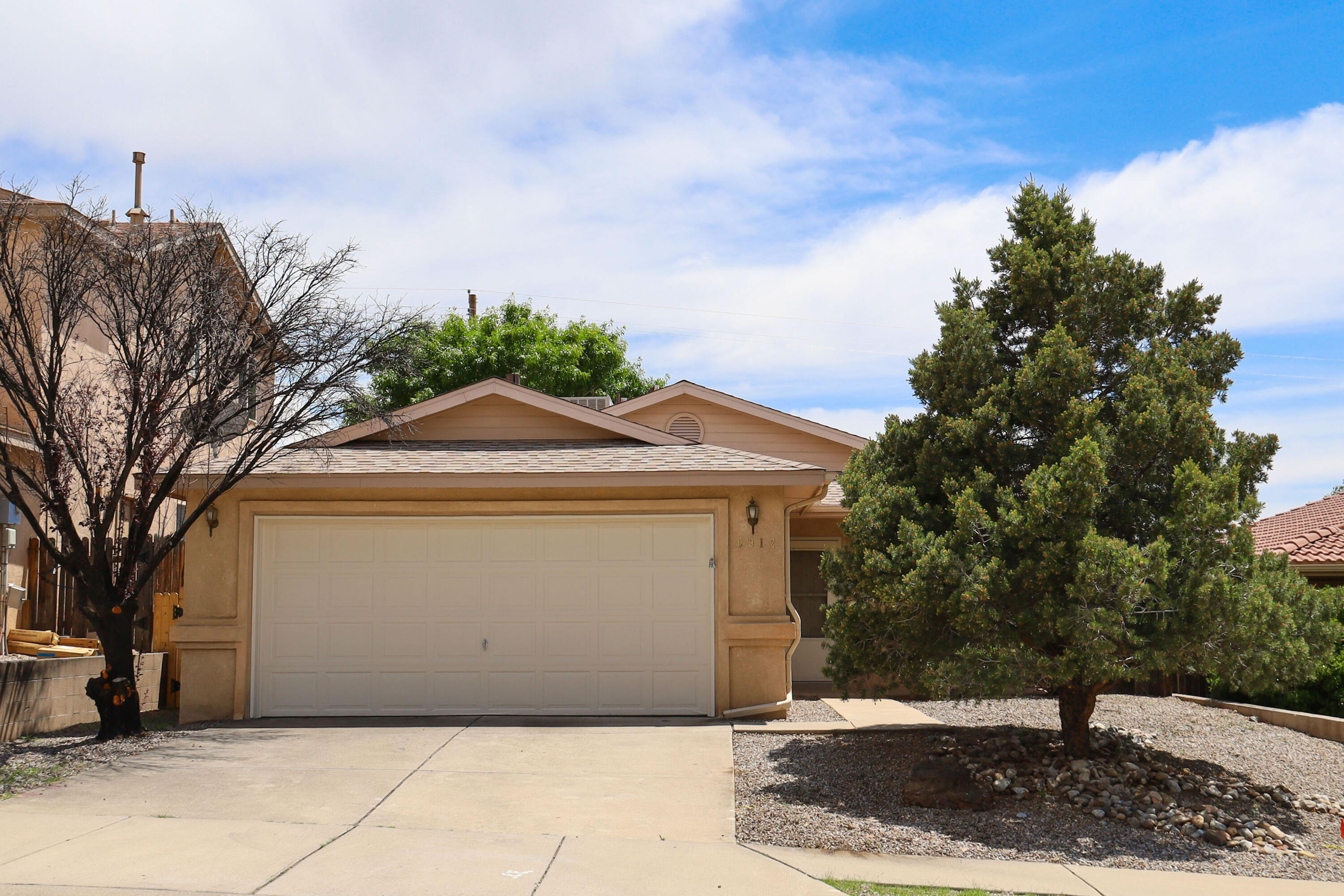 6912 Limestone Avenue, Albuquerque NM 87113
