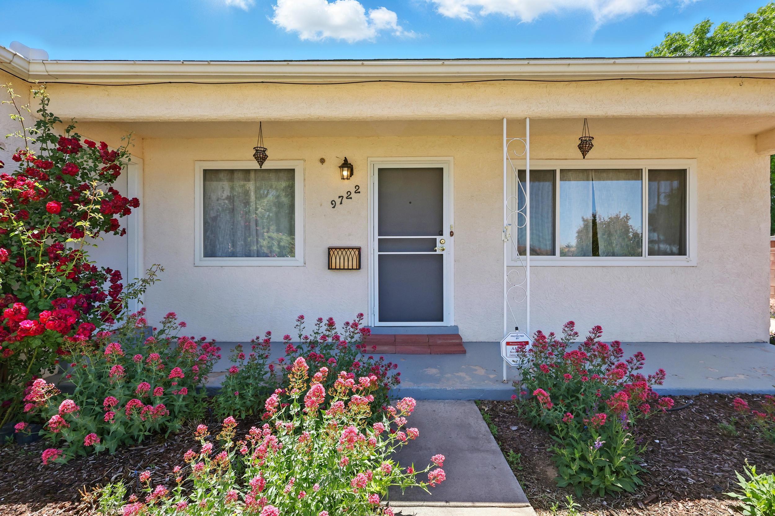 9722 APACHE Avenue, Albuquerque NM 87112