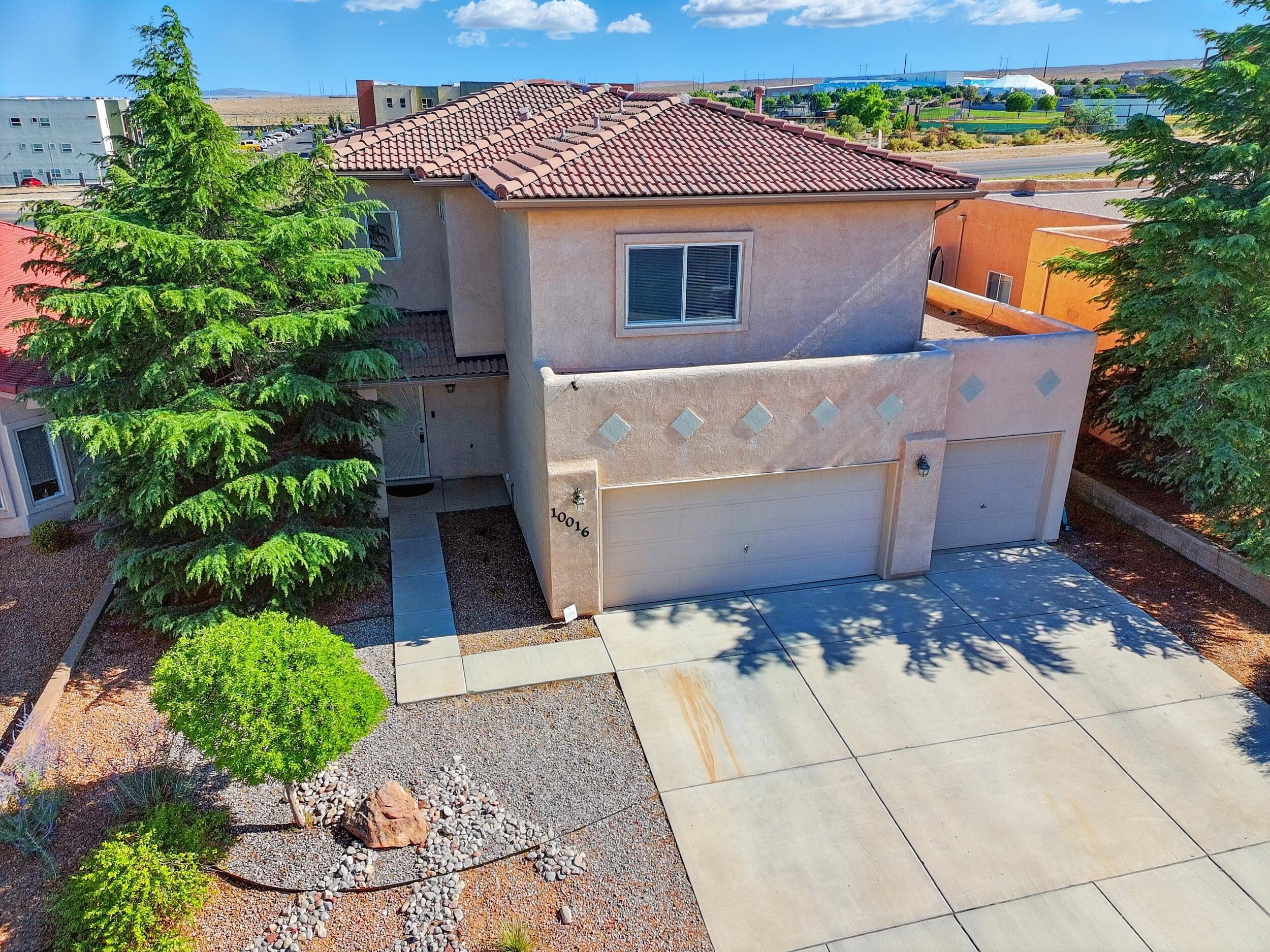 10016 RIO CANON Avenue, Albuquerque NM 87121