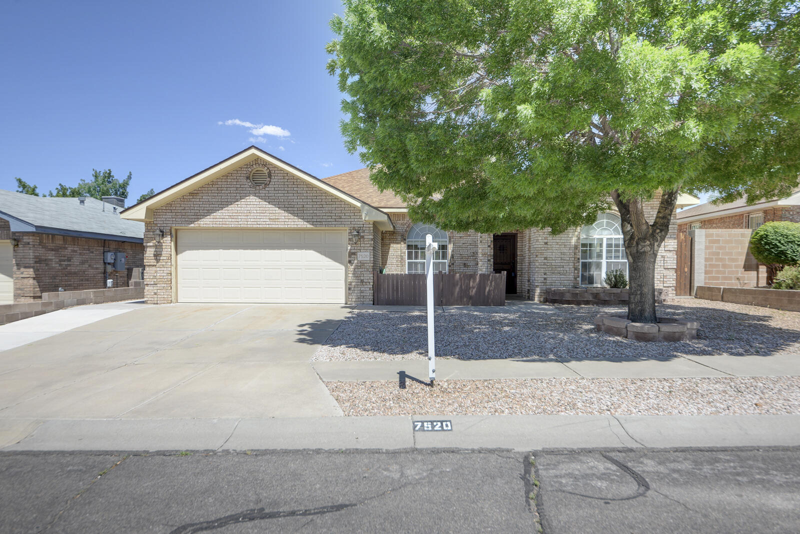 7520 ROSETTE Drive, Albuquerque NM 87120