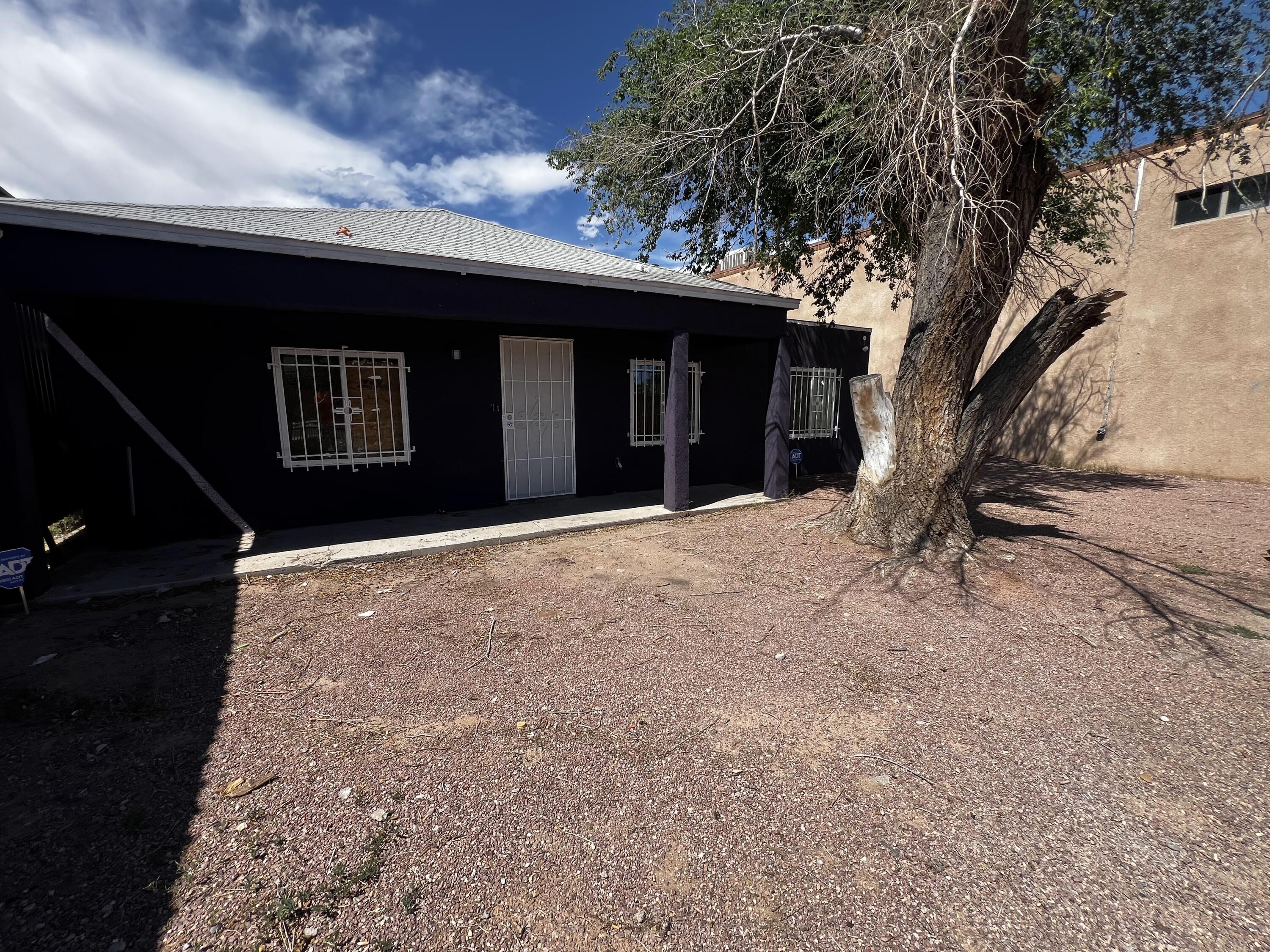6913 ACOMA Road, Albuquerque NM 87108