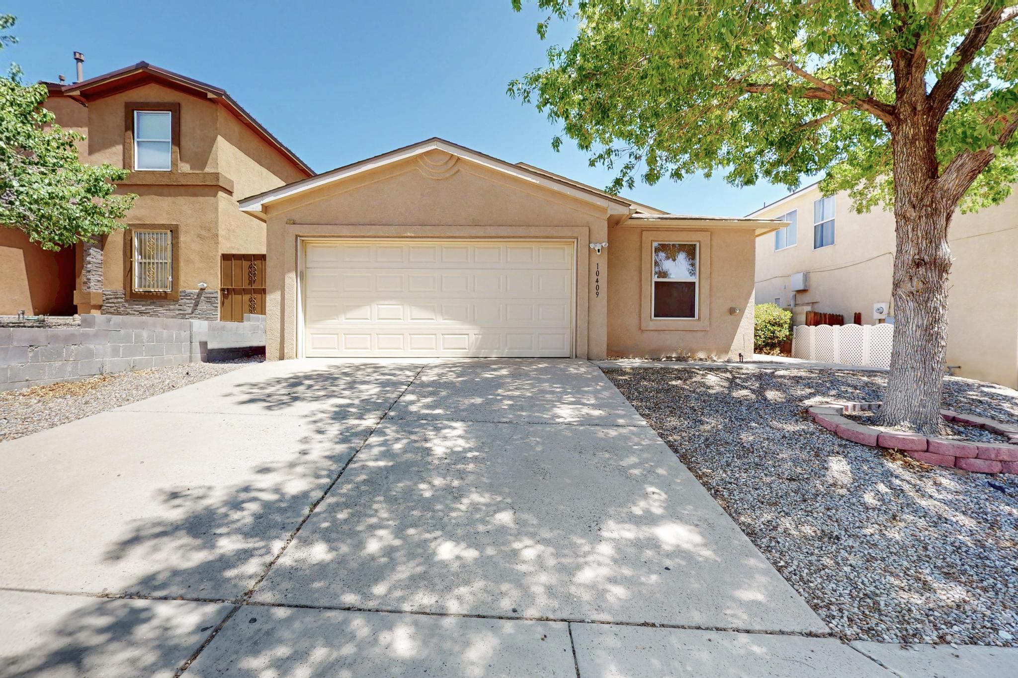 10409 RED ROBIN Road, Albuquerque NM 87121