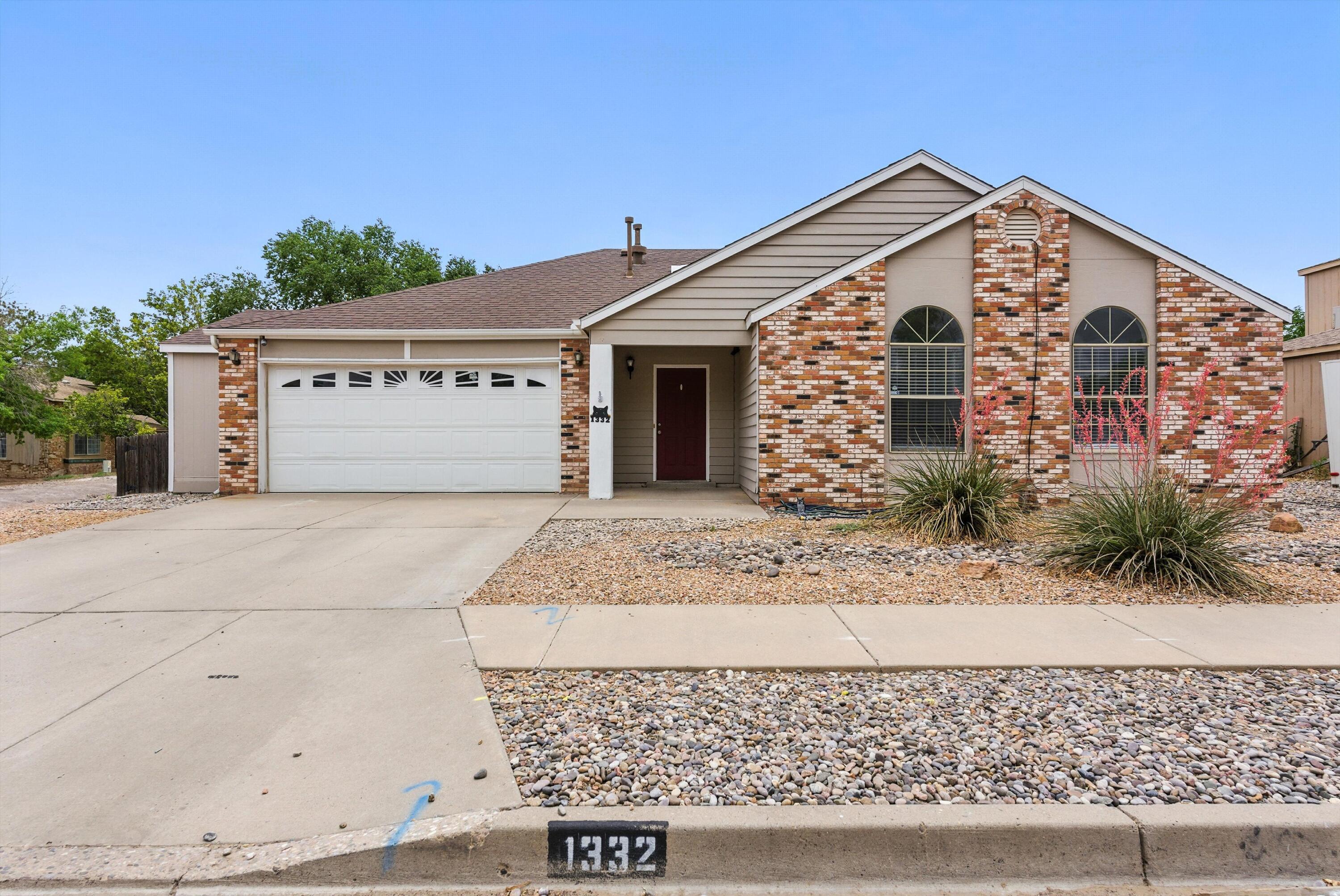 1332 ELKSLIP Drive, Rio Rancho NM 87144