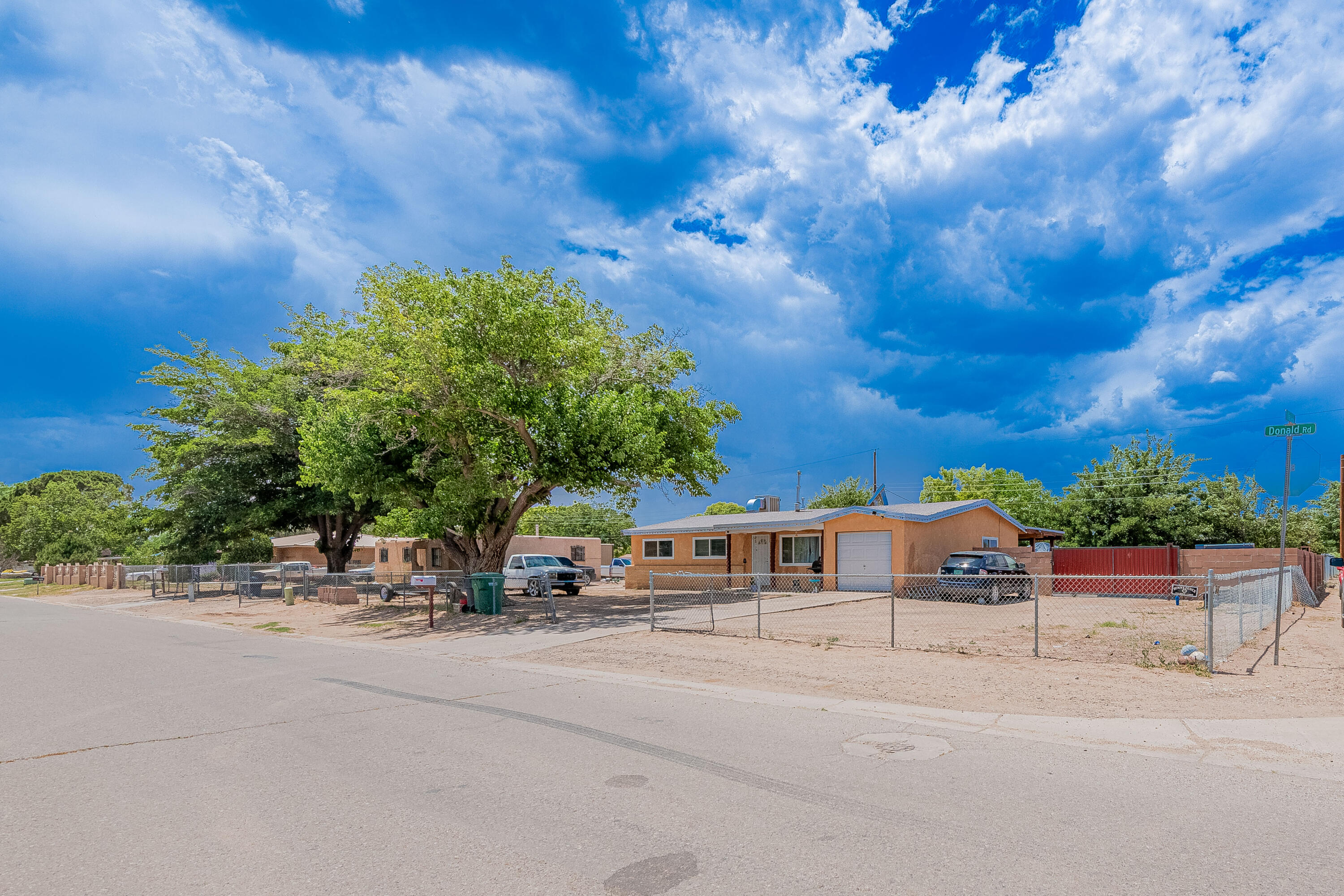 4000 DONALD Road, Albuquerque NM 87105