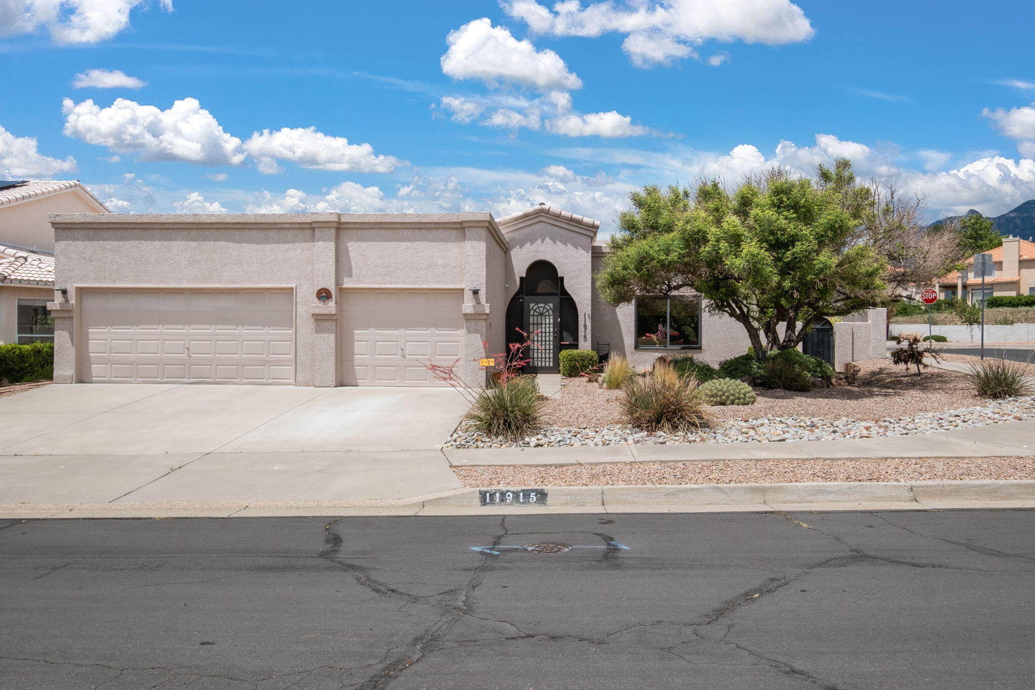 11915 ROCKSBERG Street, Albuquerque NM 87111