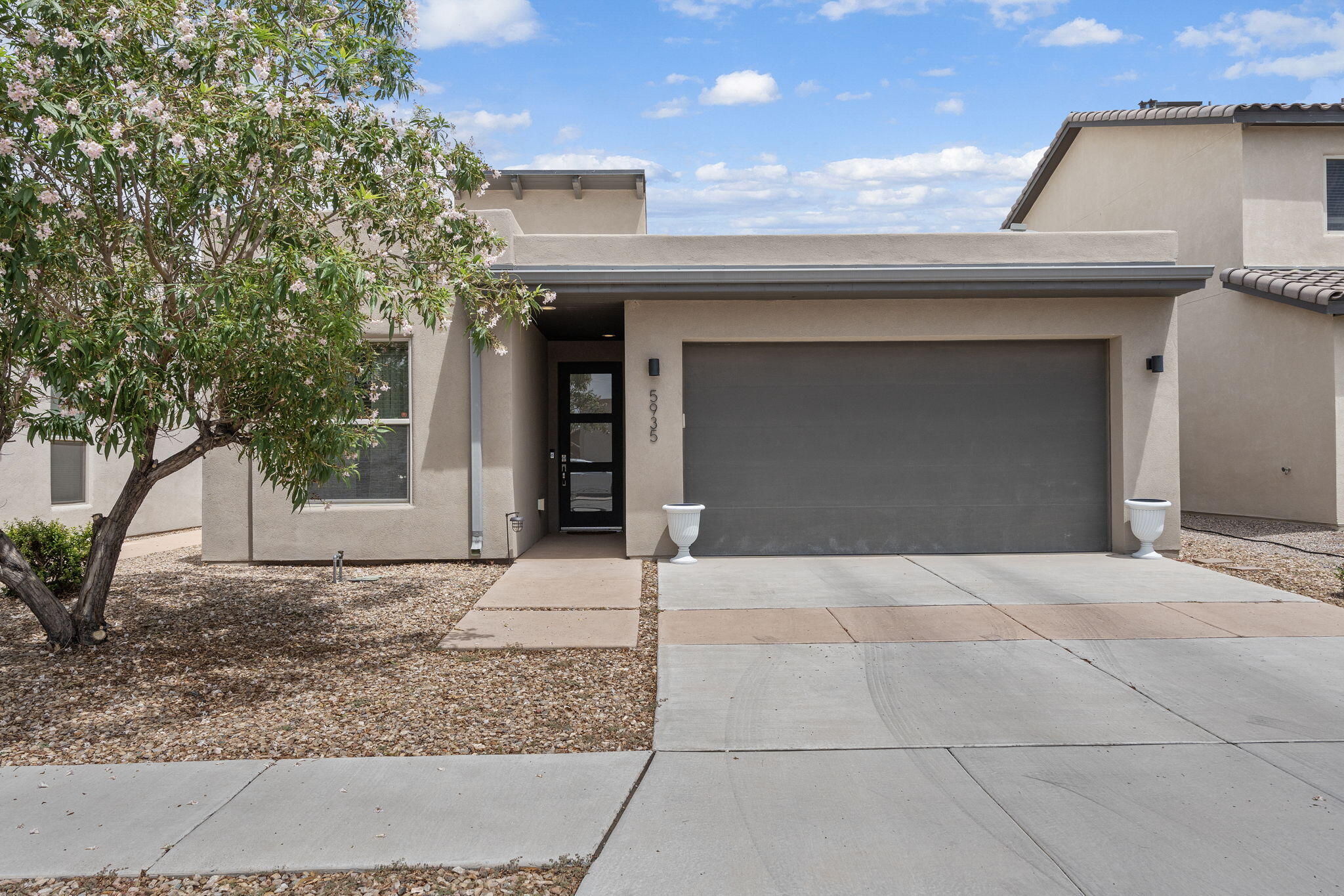5935 Mafraq Avenue, Albuquerque NM 87114