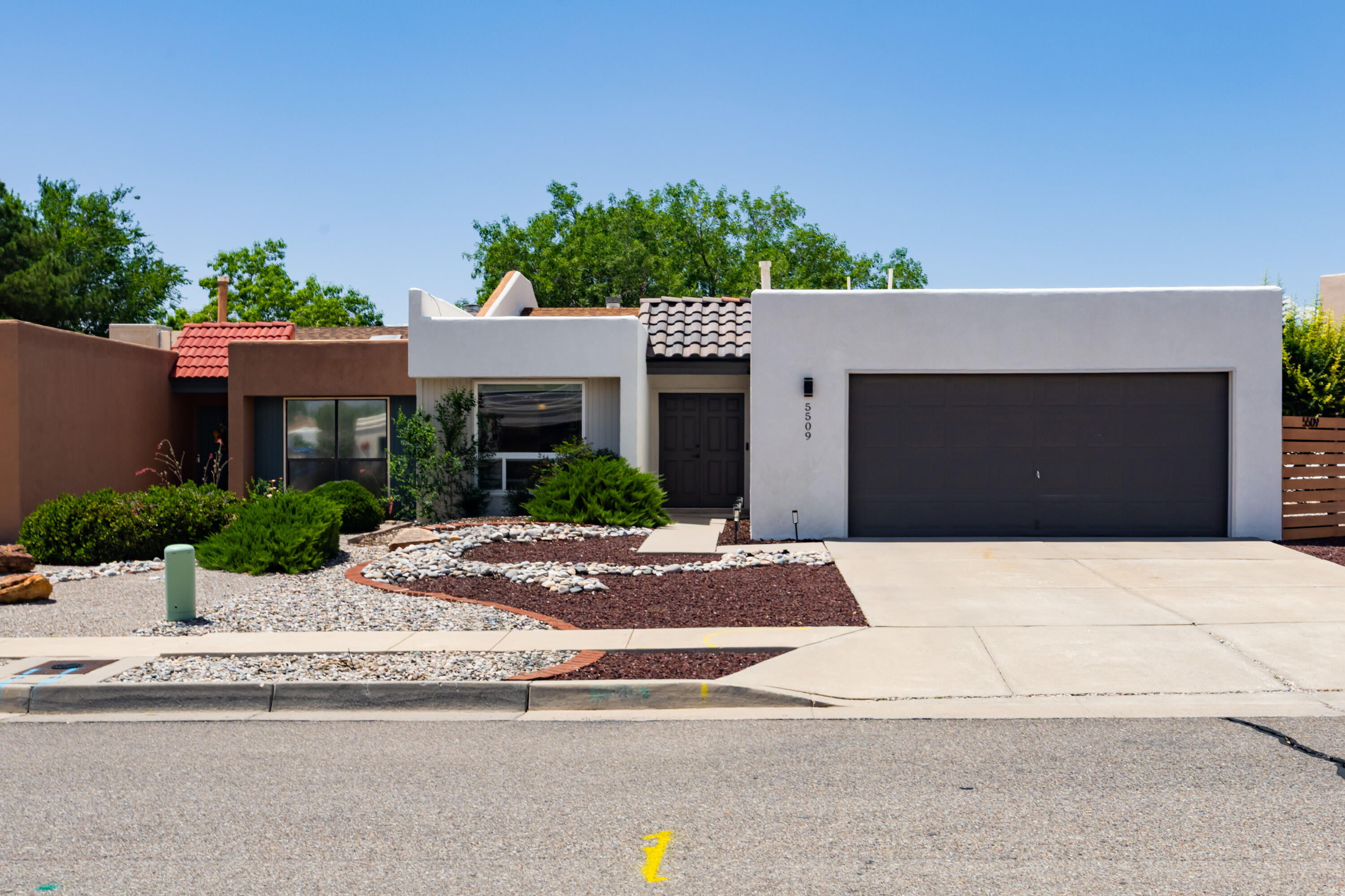 5509 AMIGO Way, Albuquerque NM 87111