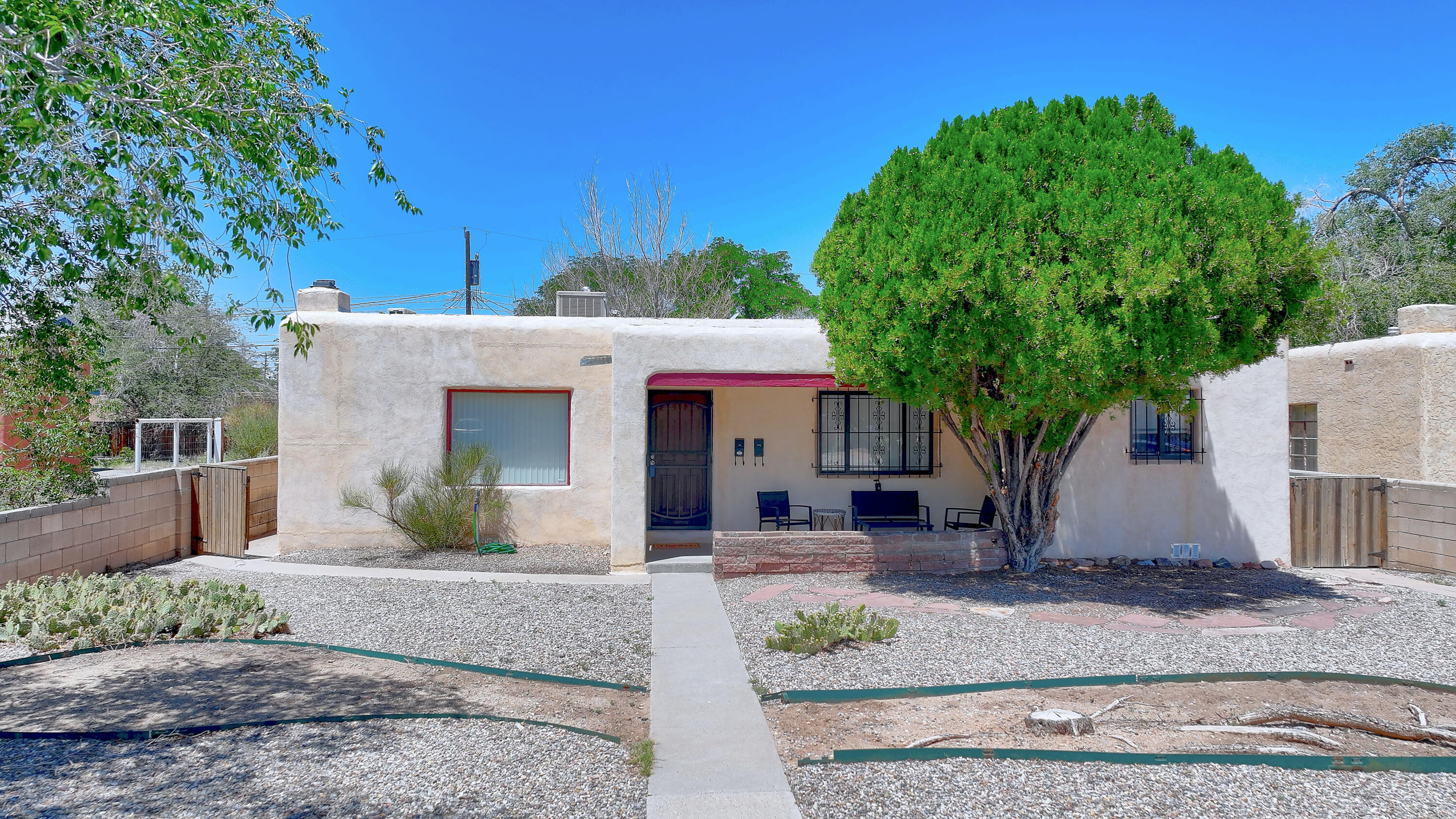 313 Monroe Street, Albuquerque NM 87108