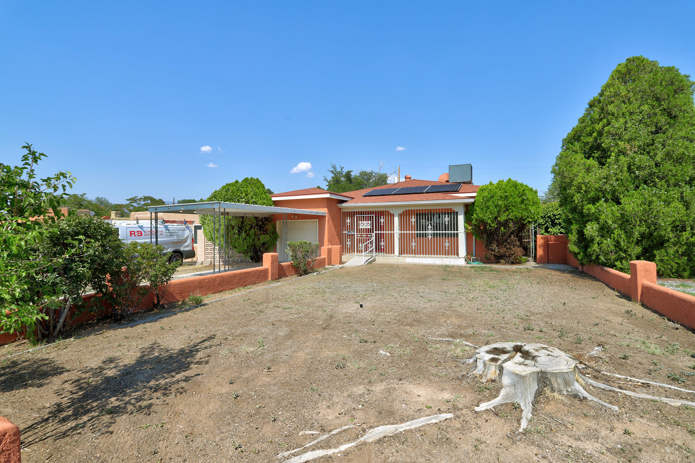 816 PALOMAS Drive, Albuquerque NM 87108