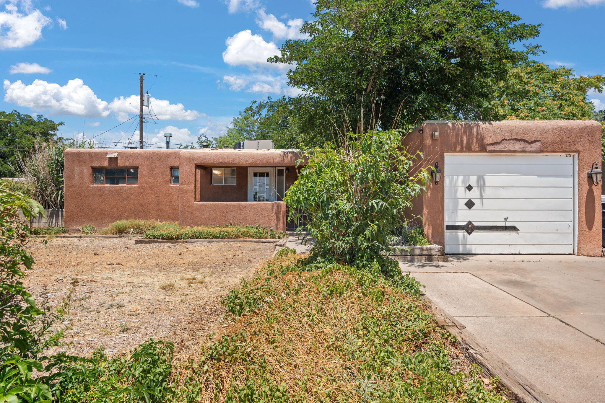 10905 WOODLAND Avenue, Albuquerque NM 87112