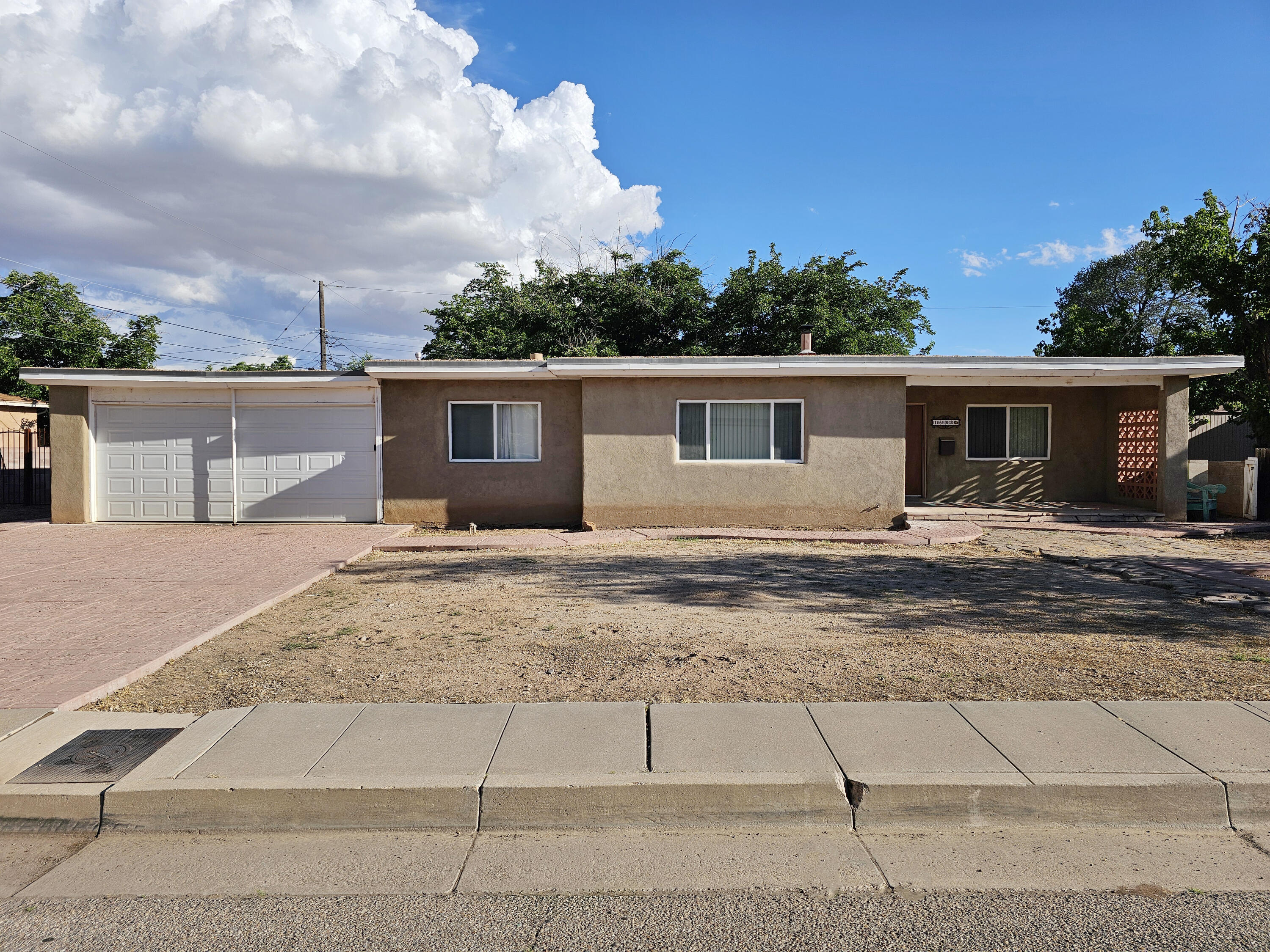 1604 LOS ARBOLES Avenue, Albuquerque NM 87107