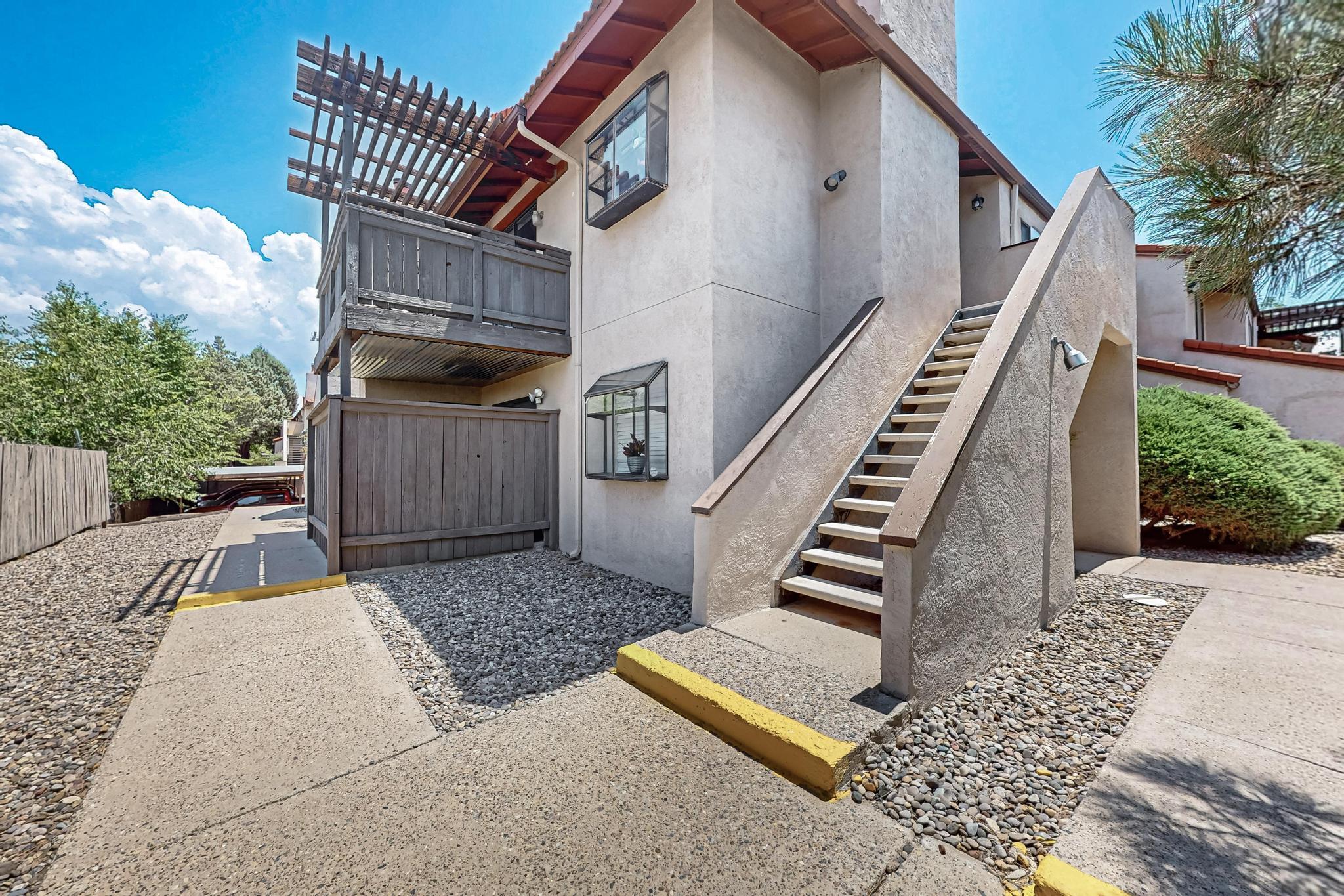 6095 MCKINNEY Drive, Albuquerque NM 87109