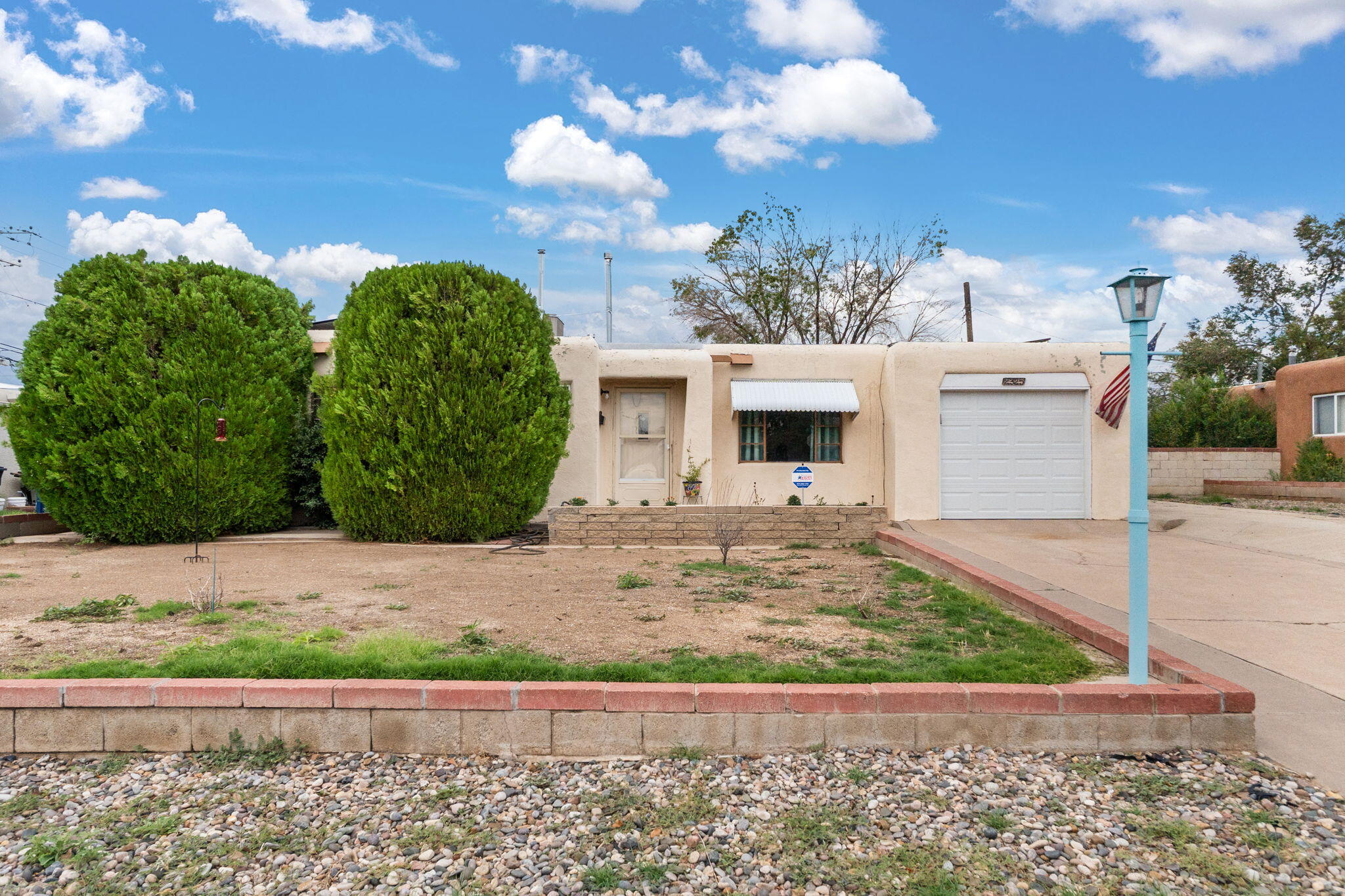 2325 ELIZABETH Street, Albuquerque NM 87112