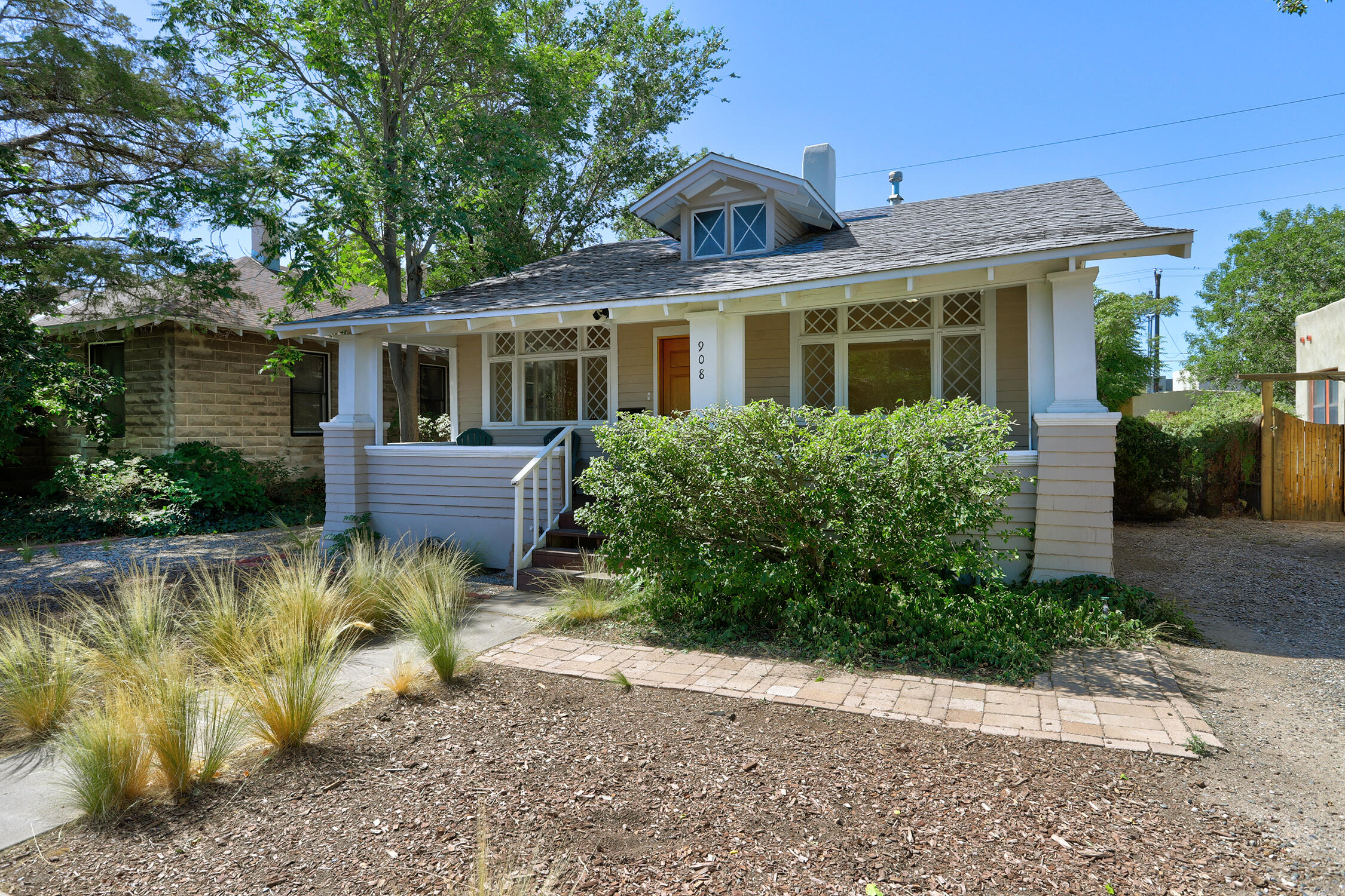 908 GOLD Avenue, Albuquerque NM 87102